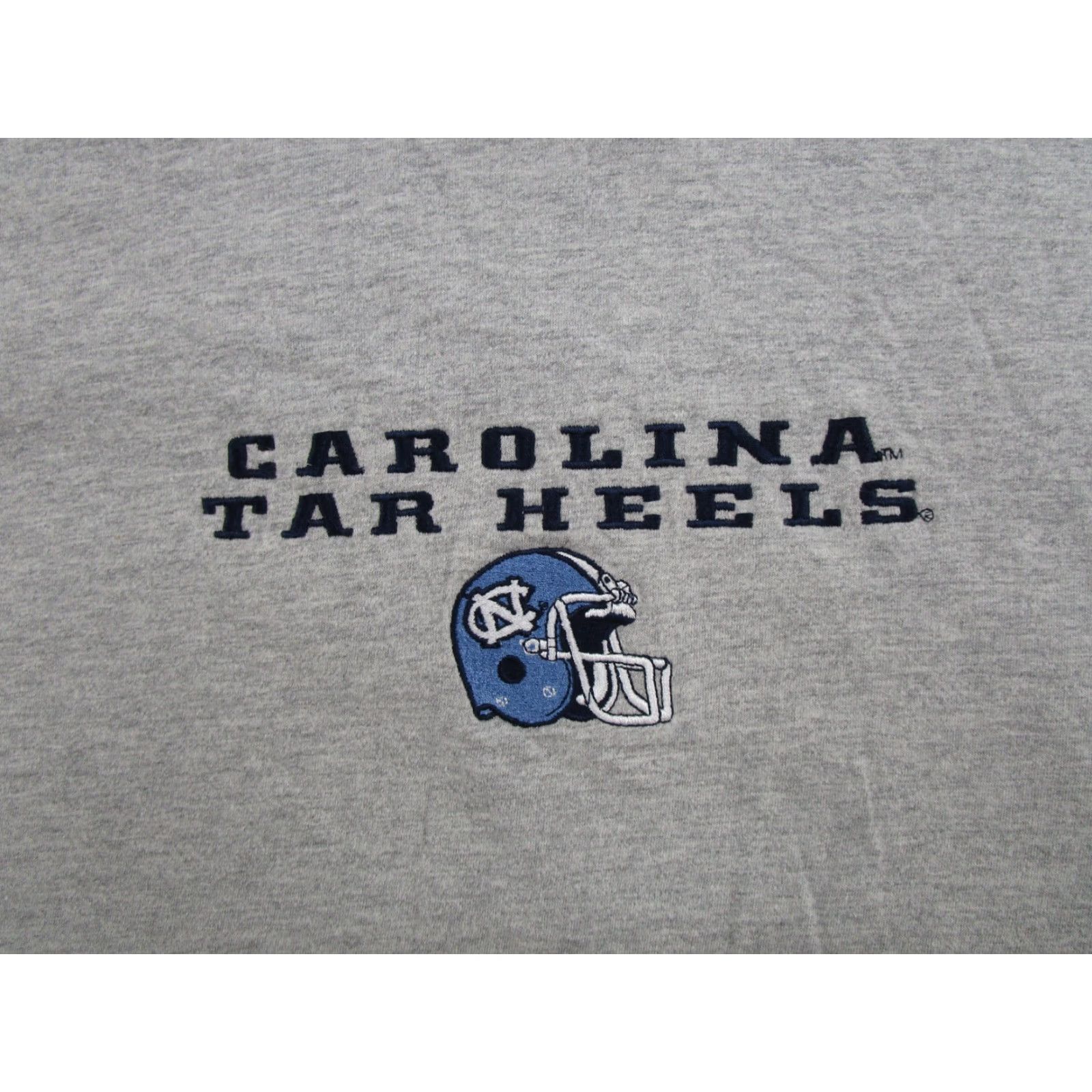 Champion Champion North Carolina Tar Heels Embroidered Football Helmet T-Shirt XL Gray Short Sleeve Crew Neck Men Shirt Size US XL / EU 56 / 4 - 2 Thumbnail