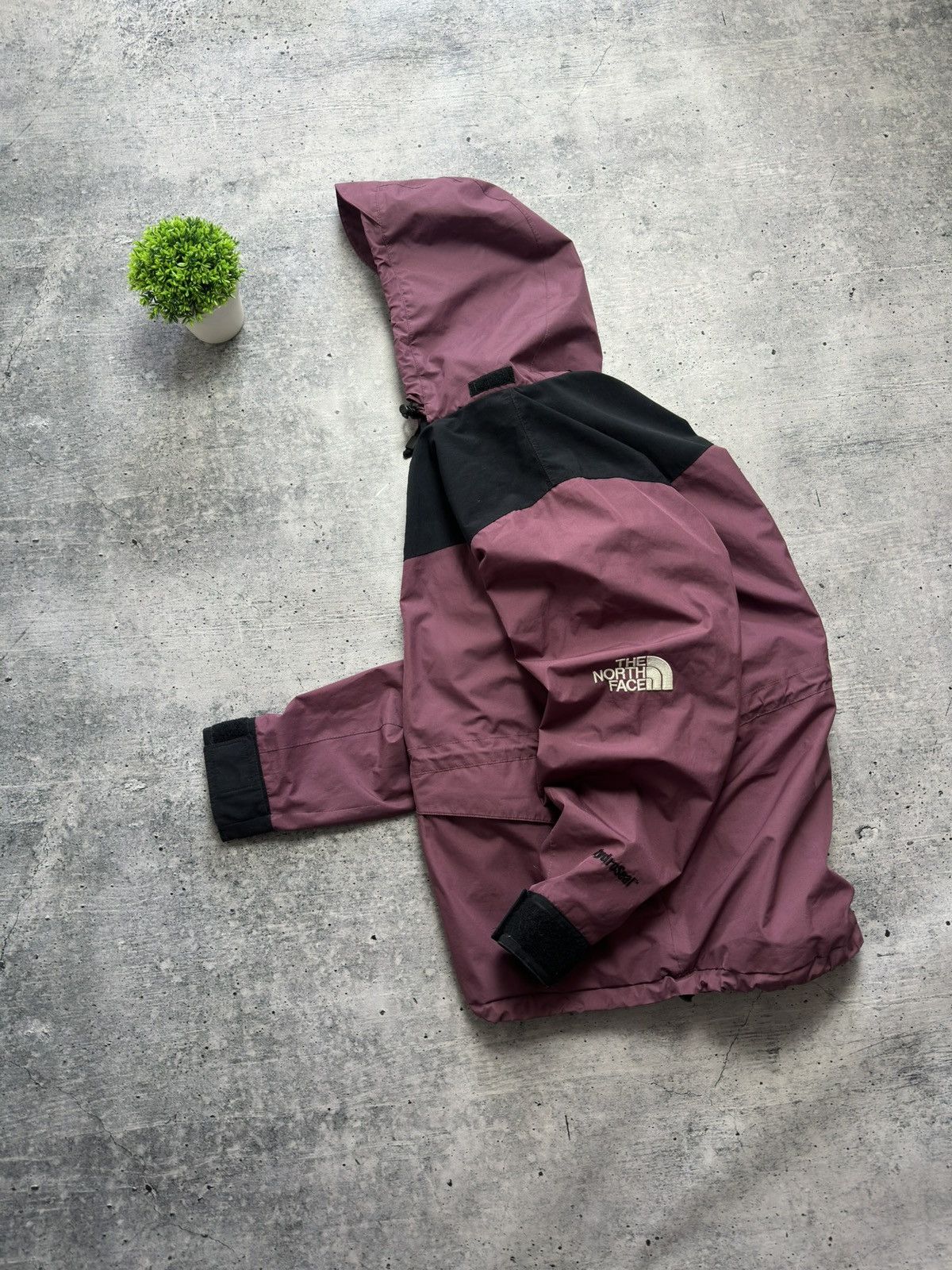 The North Face Vintage The North Face Mountain Hydroseal Outdoor Jacket Size S / US 4 / IT 40 - 1 Thumbnail
