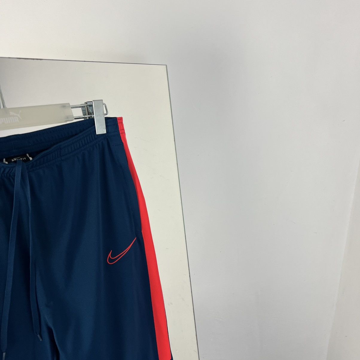 Nike Vintage Nike Dry Fit Swoosh Track Suit Streetwear Style Size US L / EU 52-54 / 3 - 9 Thumbnail
