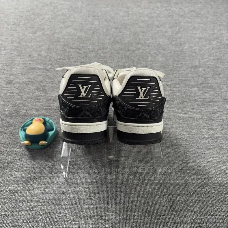 Louis Vuitton Louis Vuitton Trainer Black and White Cowboy shoes Size US 8 / EU 41 - 3 Thumbnail