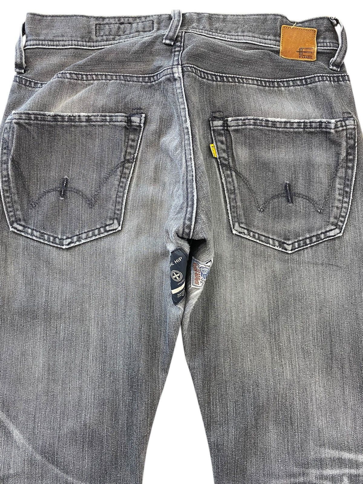 Edwin Edwin Faded Wash Whiskered Style Twisted Leg Jeans Size US 30 / EU 46 - 4 Thumbnail