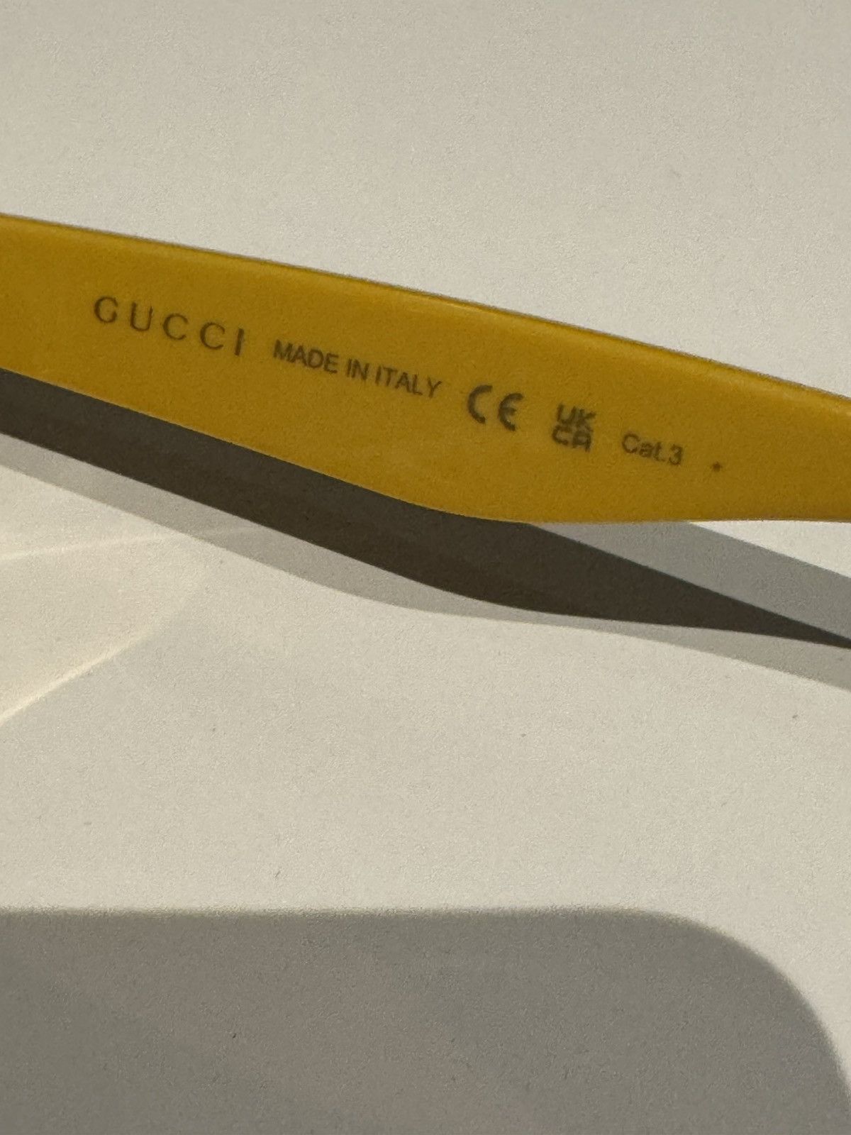 Gucci Cool yellow and grey gucci sunglasses Size ONE SIZE - 6 Thumbnail