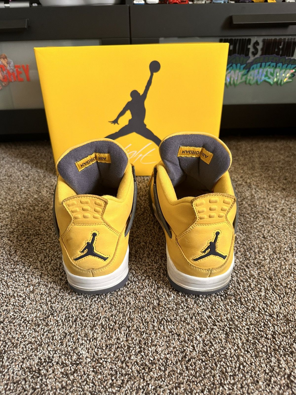 Jordan Brand Jordan Retro 4 Lightning Size US 9.5 / EU 42-43 - 4 Thumbnail