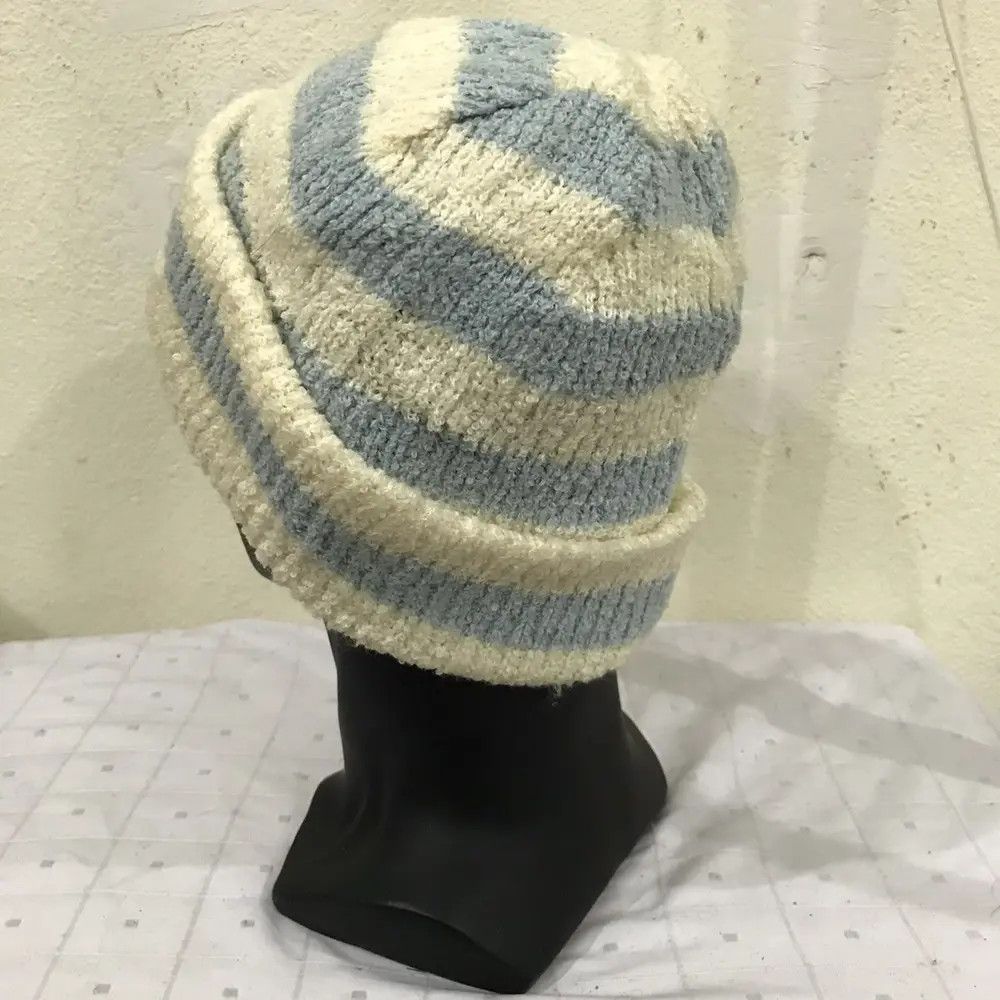 Japanese Brand Roxy Small Logo Beanie Hat Size ONE SIZE - 4 Thumbnail