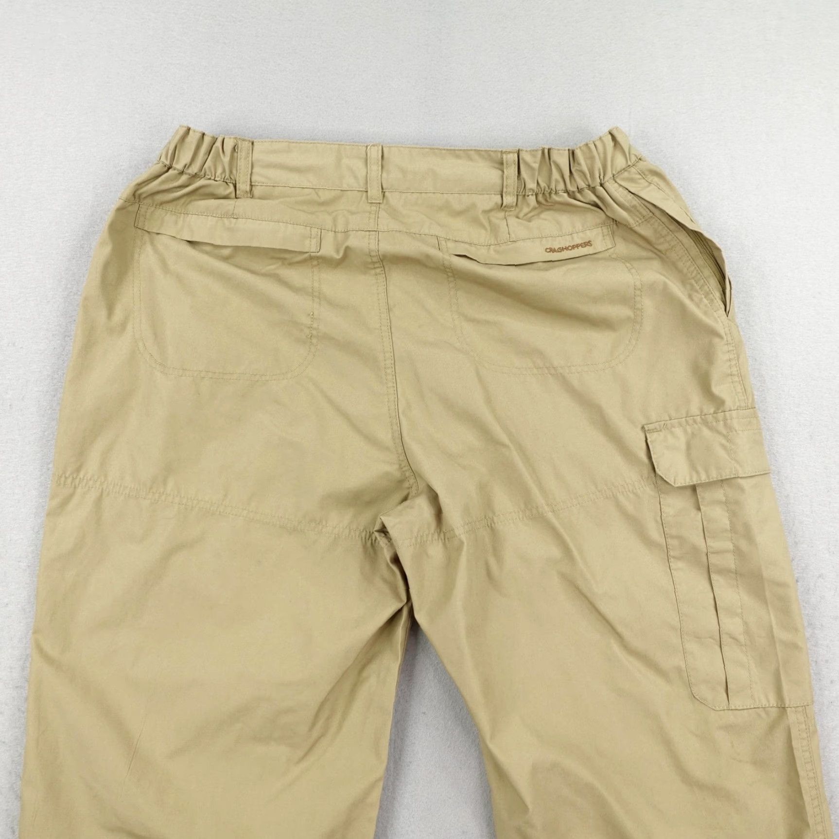 Vintage Craghoppers Pants Mens 38 Khaki Beige Cargo Baggy Wide Leg Hiking Trail Fishing Casual Travel Workwear Mens Size US 38 / EU 54 - 6 Thumbnail