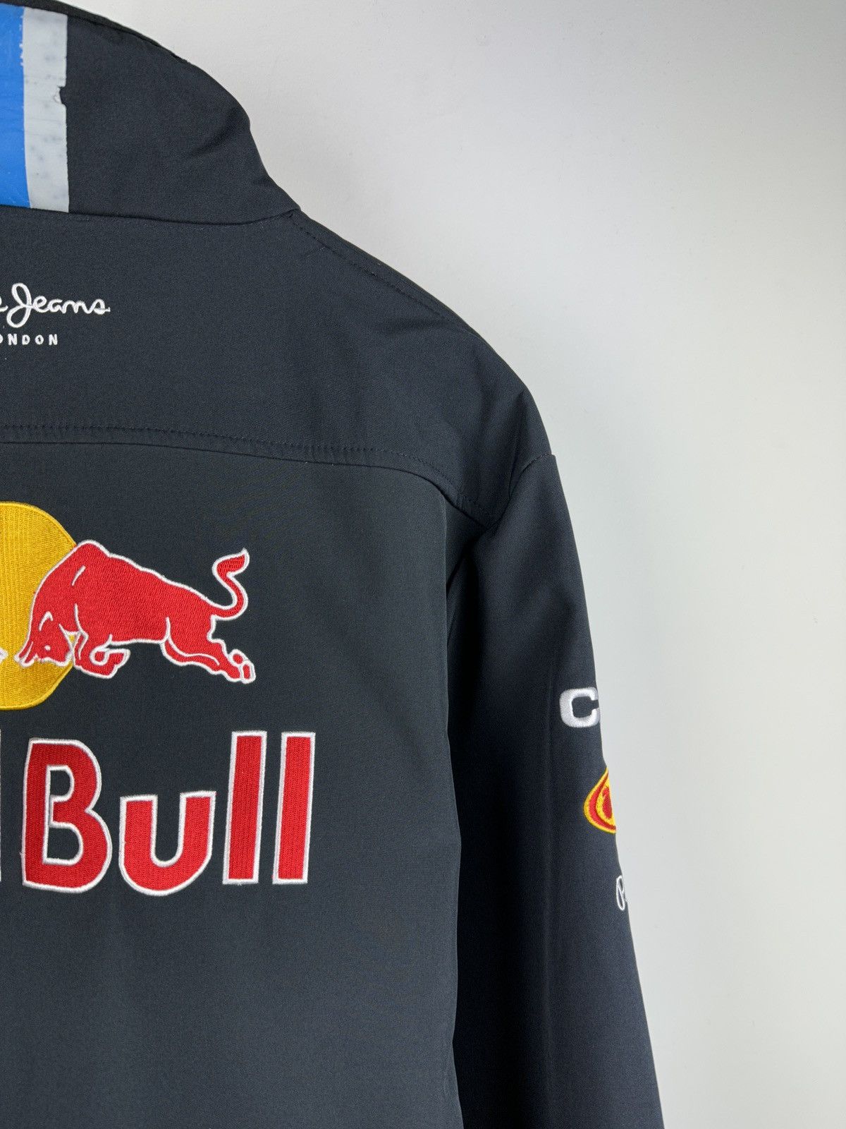 Red Bull × Vintage Vintage Red Bull Big Logo Racing Jacket Size US M / EU 48-50 / 2 - 18 Thumbnail