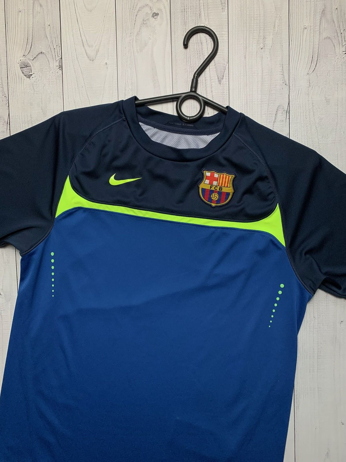 Nike × Vintage Vintage Nike Barcelona soccer jersey size Xs Size US XS / EU 42 / 0 - 2 Thumbnail