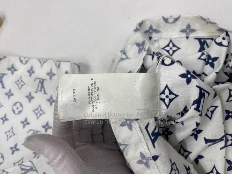 Louis Vuitton Louis Vuitton Full logo chain short sleeve T-shirt Size US L / EU 52-54 / 3 - 7 Thumbnail