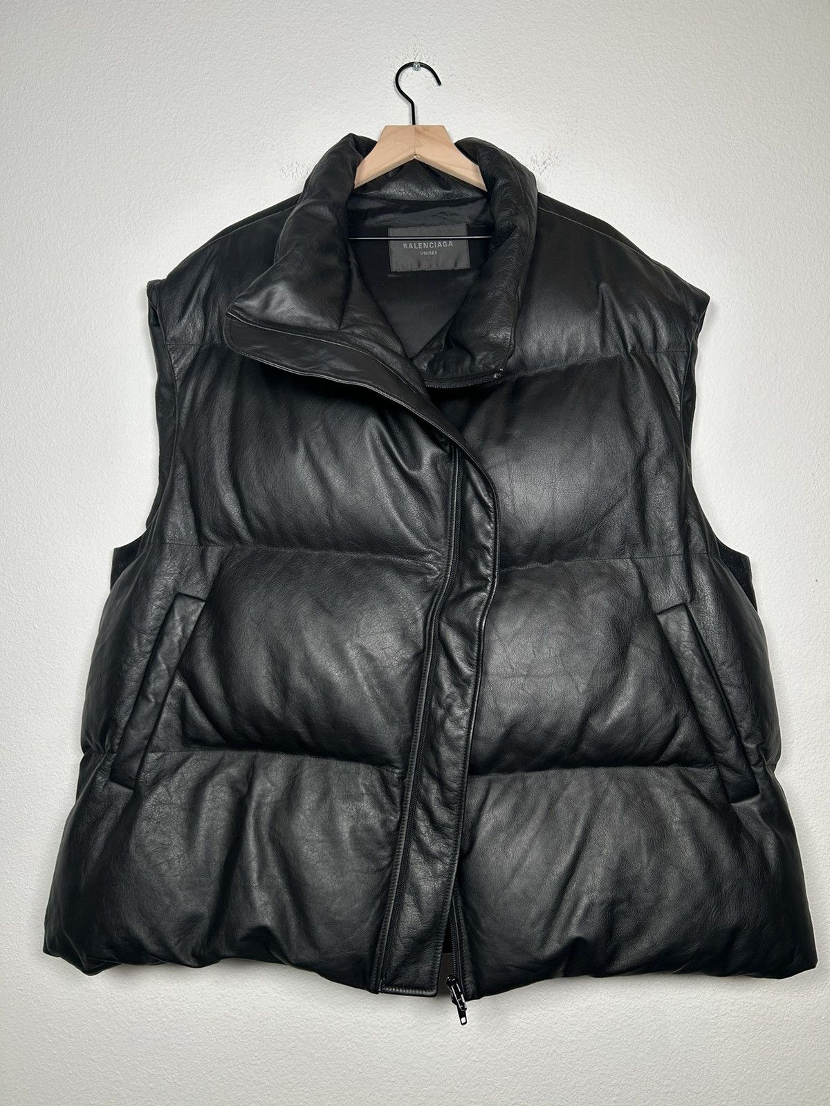 Balenciaga FW22 Oversized Padded Leather Vest Size US XL / EU 56 / 4 - 1 Thumbnail