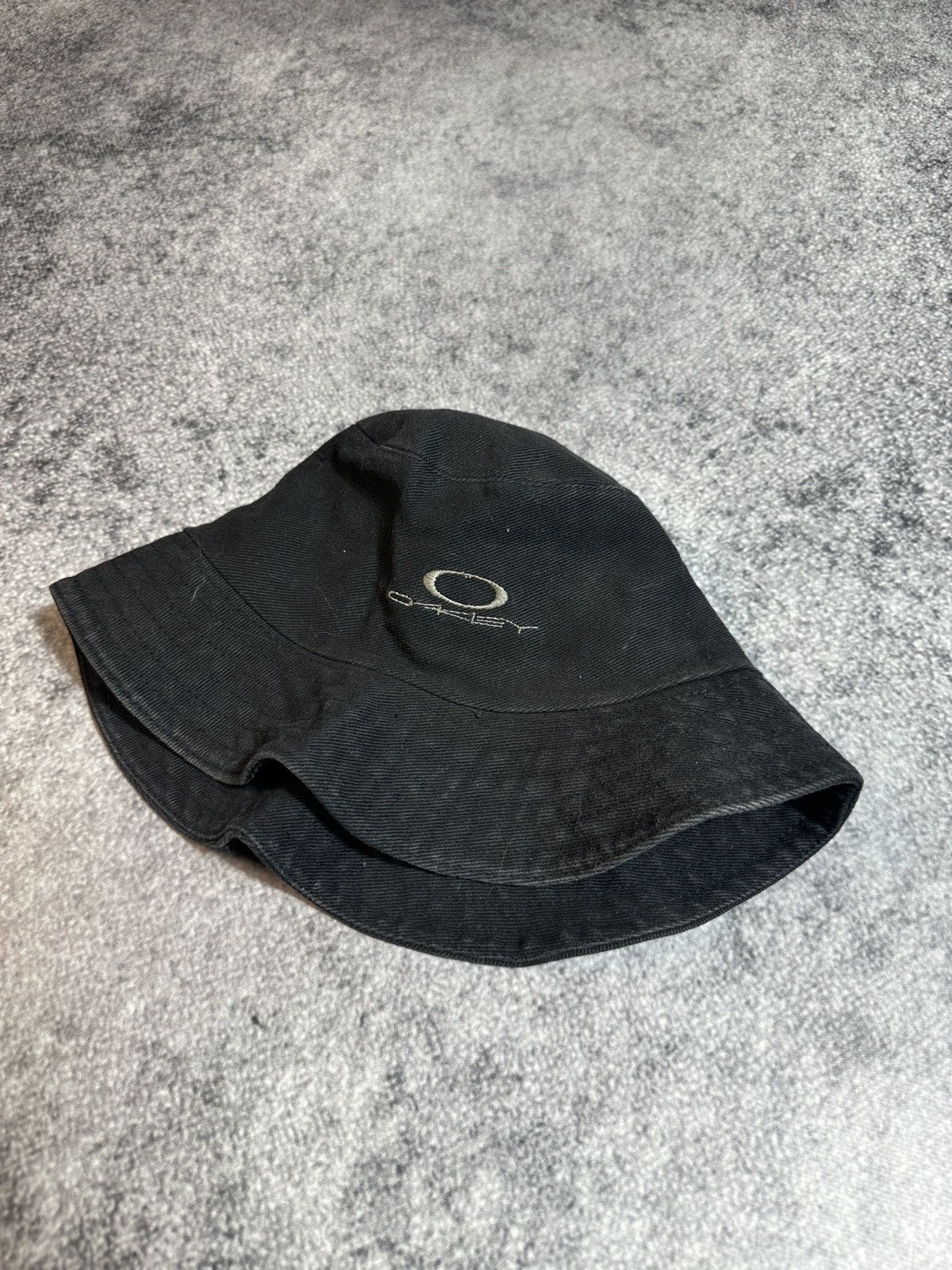 Oakley × Vintage Vintage Oakley Hat Logo Rare Streetwear USA Casual Style VTg Size ONE SIZE - 1 Thumbnail