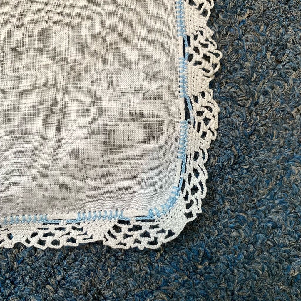 Other Vintage handkerchief with lace edging white & blue 12”x11” Size ONE SIZE - 2 Thumbnail