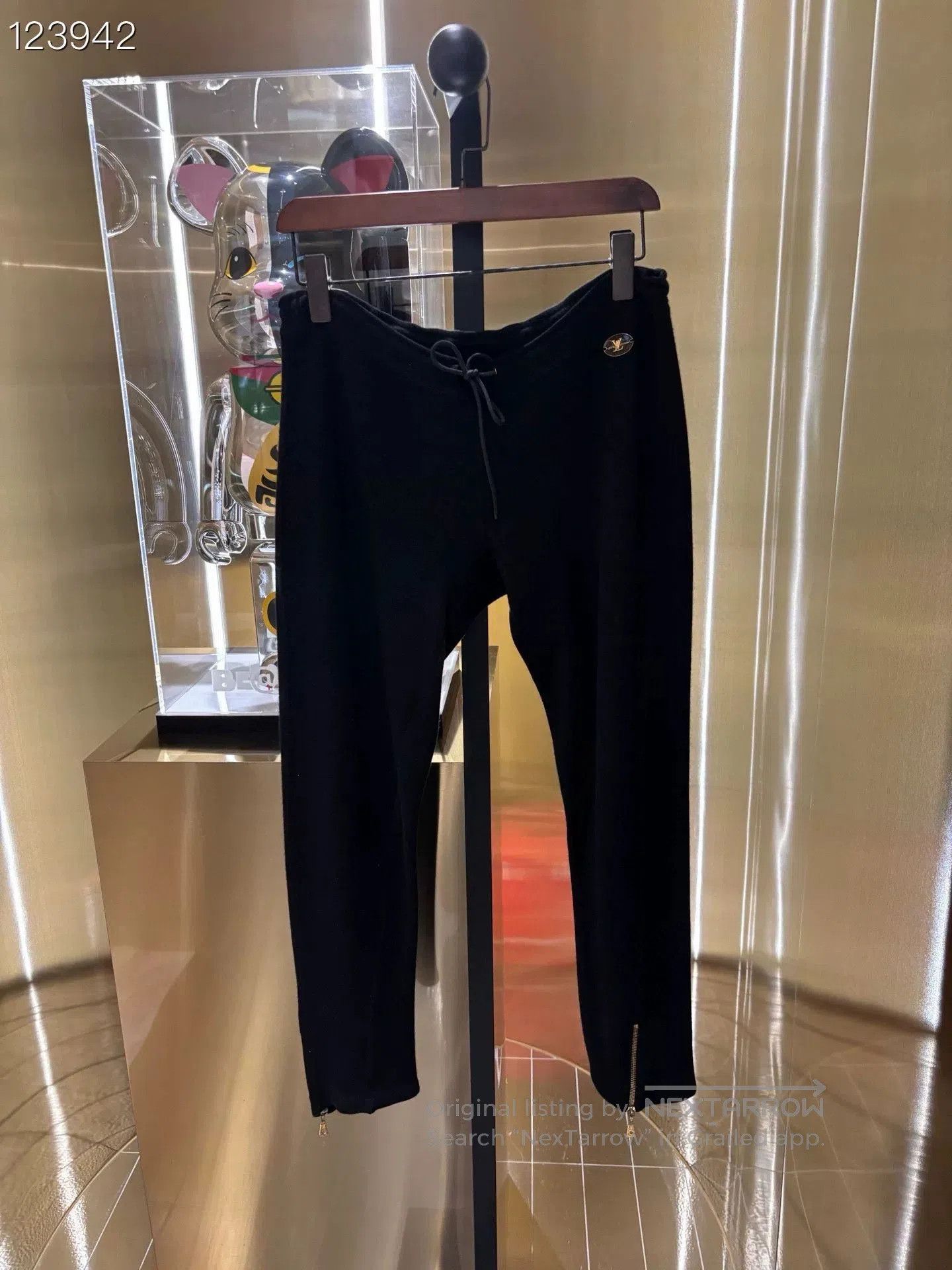 Louis Vuitton Louis Vuitton Black Cashmere Casual Pants. Size US 30 / EU 46 - 1 Thumbnail