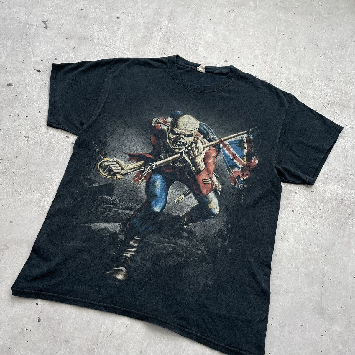 Iron Maiden × Vintage Vintage Iron Maiden T-Shirt The Trooper 2010 Band Rock Y2K Size US L / EU 52-54 / 3 - 5 Thumbnail