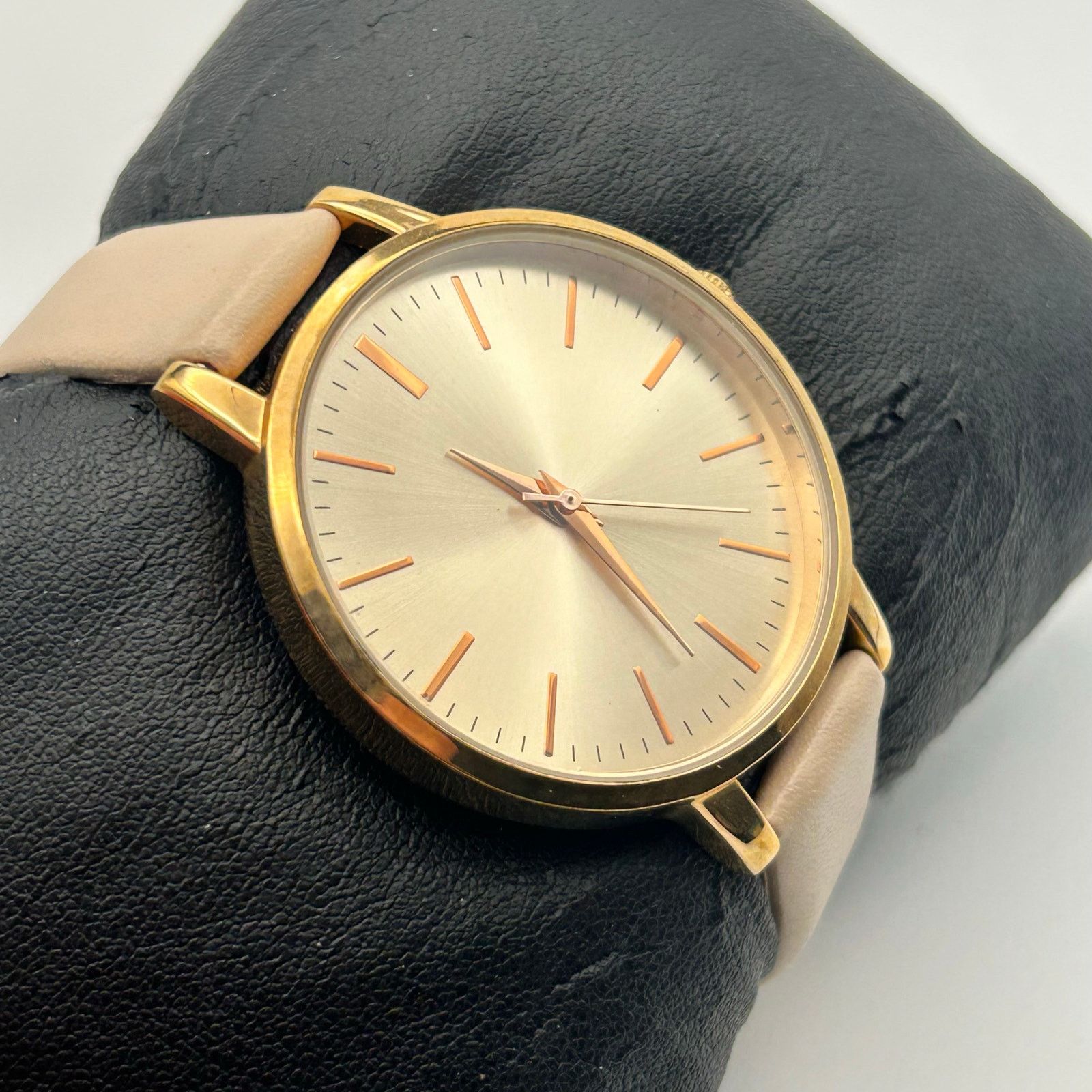 H&M H&M Women’s Rose Gold Minimalist Watch Working New Battery Size ONE SIZE - 3 Thumbnail