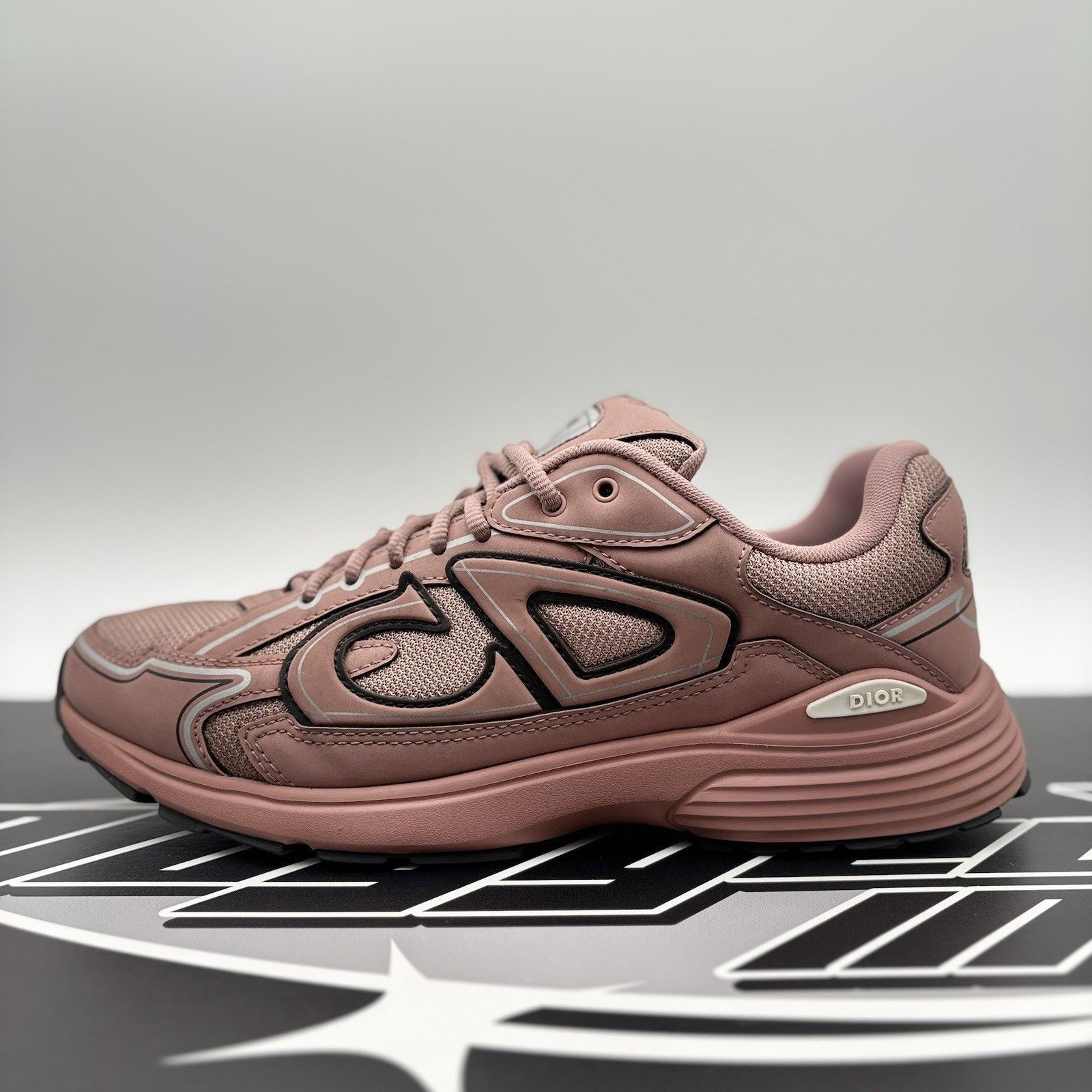 Dior Dior B30 Reflective Sneaker ' Rust Pink ' | GOOD CONDITION! Size US 11 / EU 44 - 11 Thumbnail