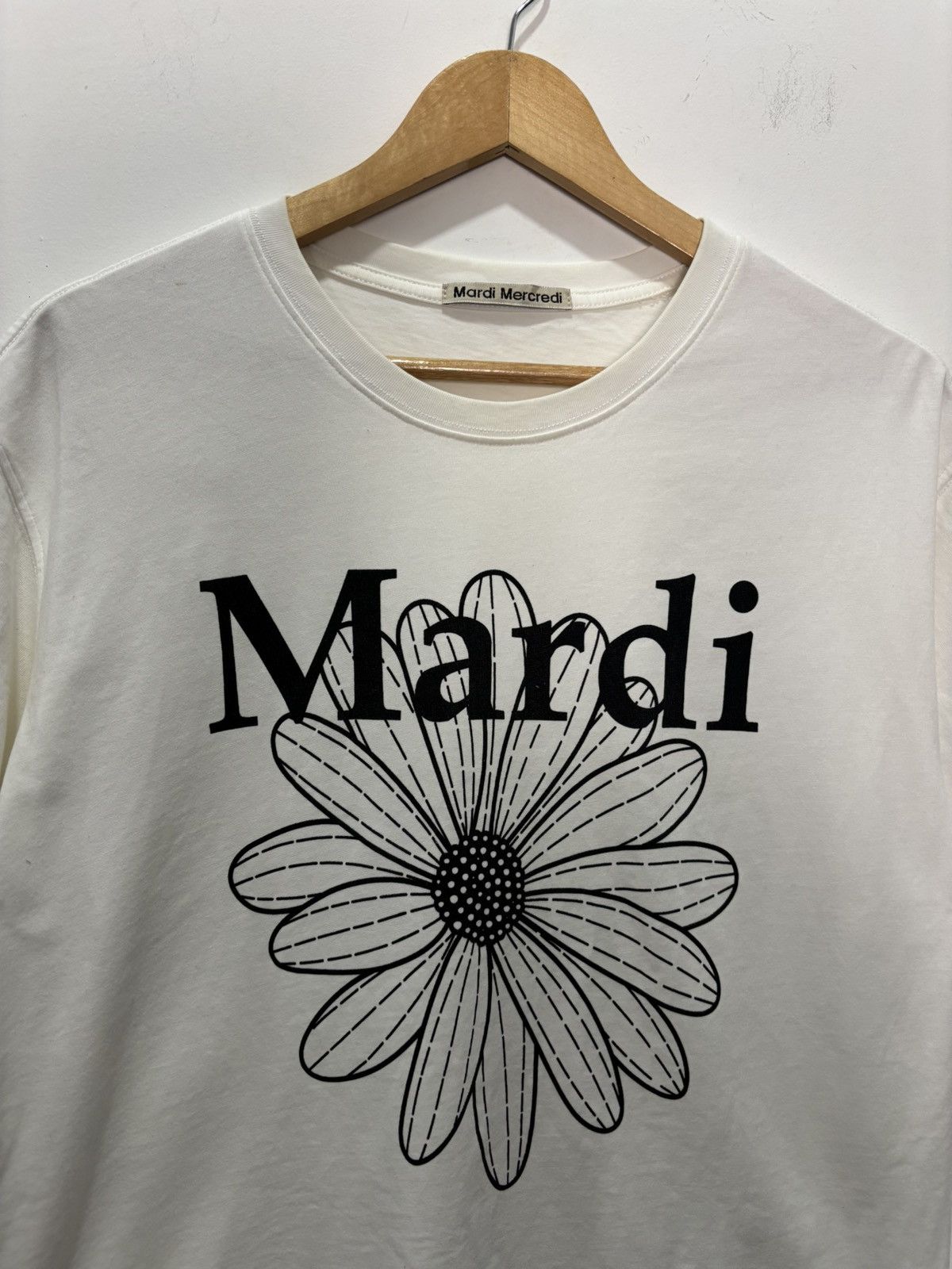 Other Mardi Mercredi Tshirt Size US L / EU 52-54 / 3 - 2 Thumbnail