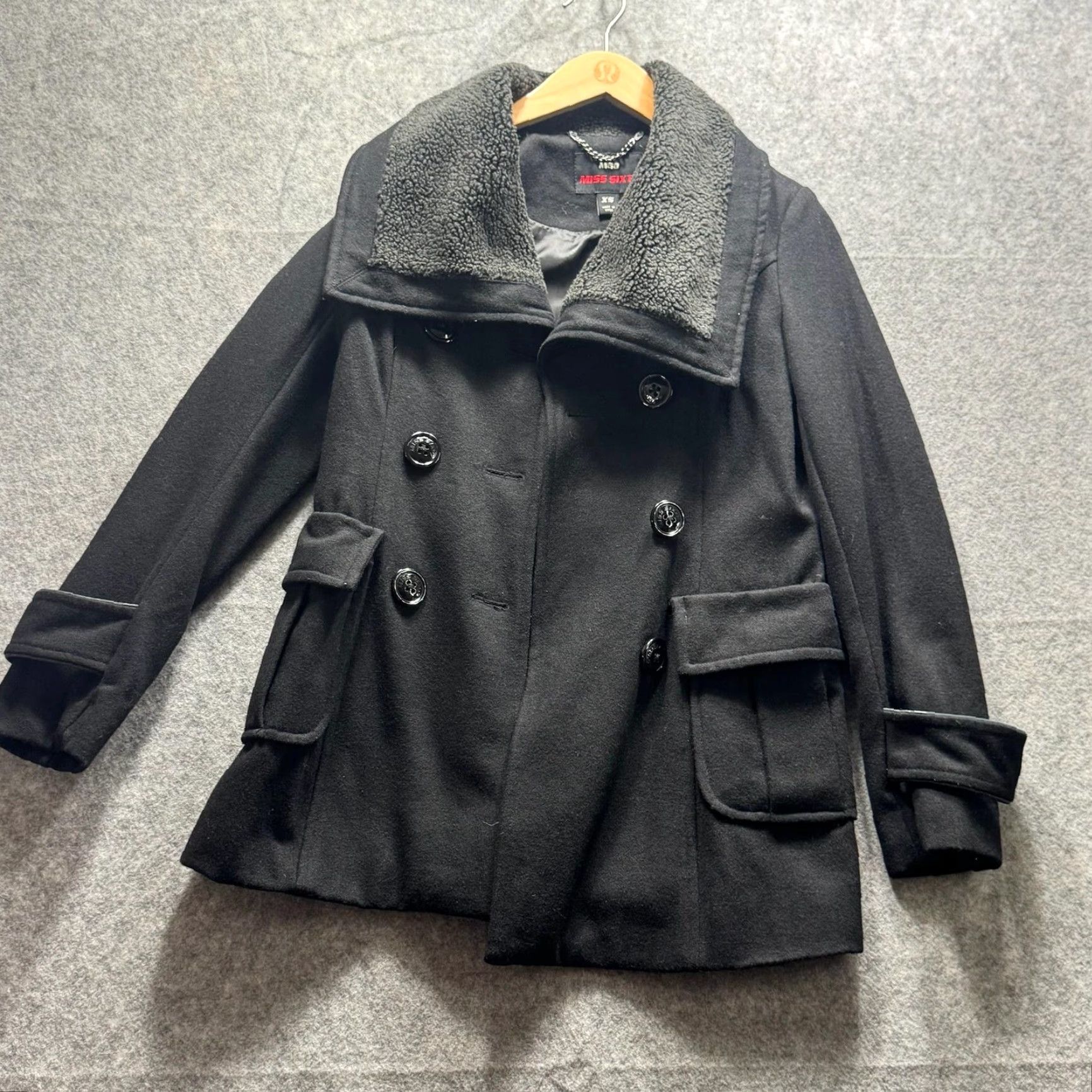 Miss Sixty Miss Sixty Coat Womens XS Black Wool Pea Coat Sherpa Collar Double Breasted Size XS / US 0-2 / IT 36-38 - 2 Thumbnail