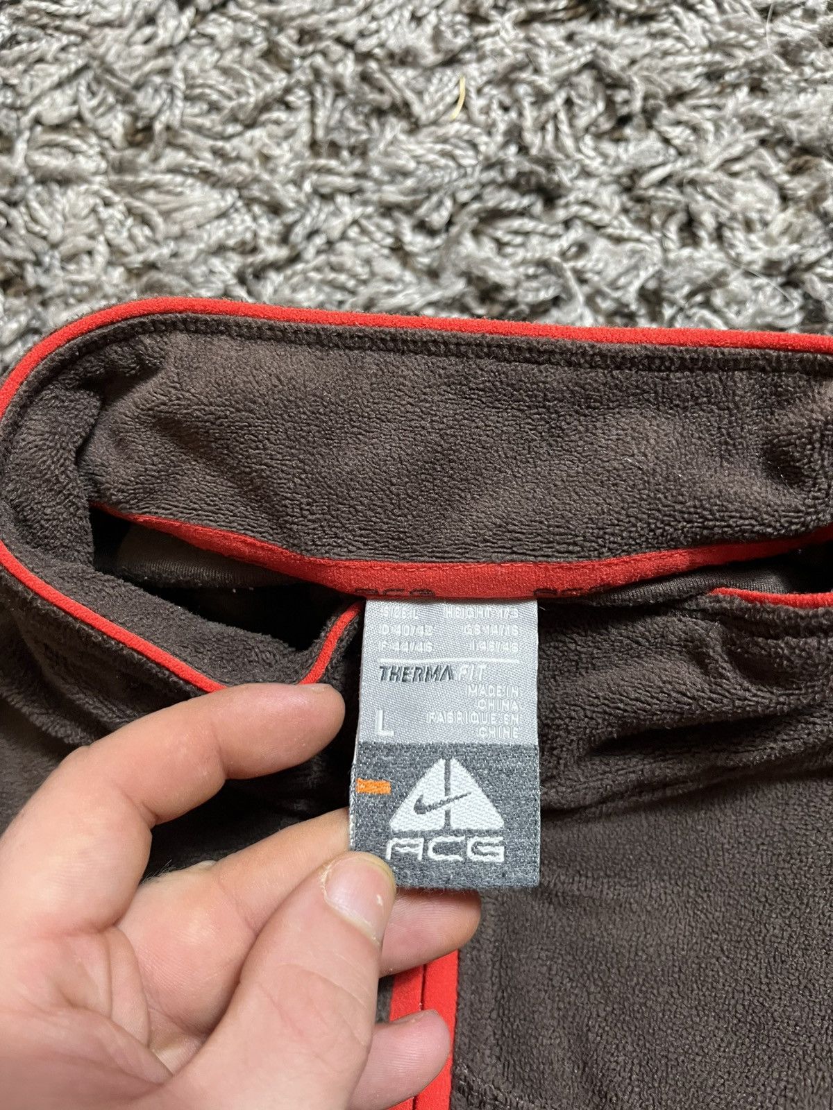 Nike ACG NIKE ACG BROWN WMNS FLEECE WITH POCKET & LOGO ON HAND Size L / US 10 / IT 46 - 4 Thumbnail