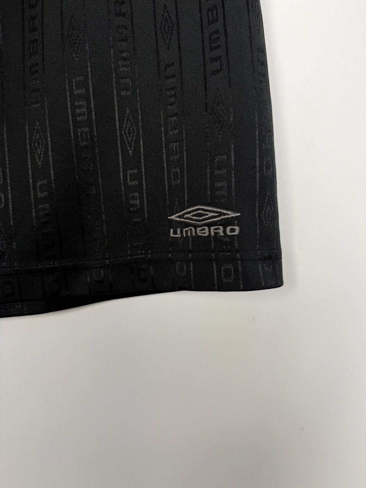 Umbro UMBRO Vintage 90s Monogram Soccer Running Shorts Size XL Size US 38 / EU 54 - 4 Thumbnail