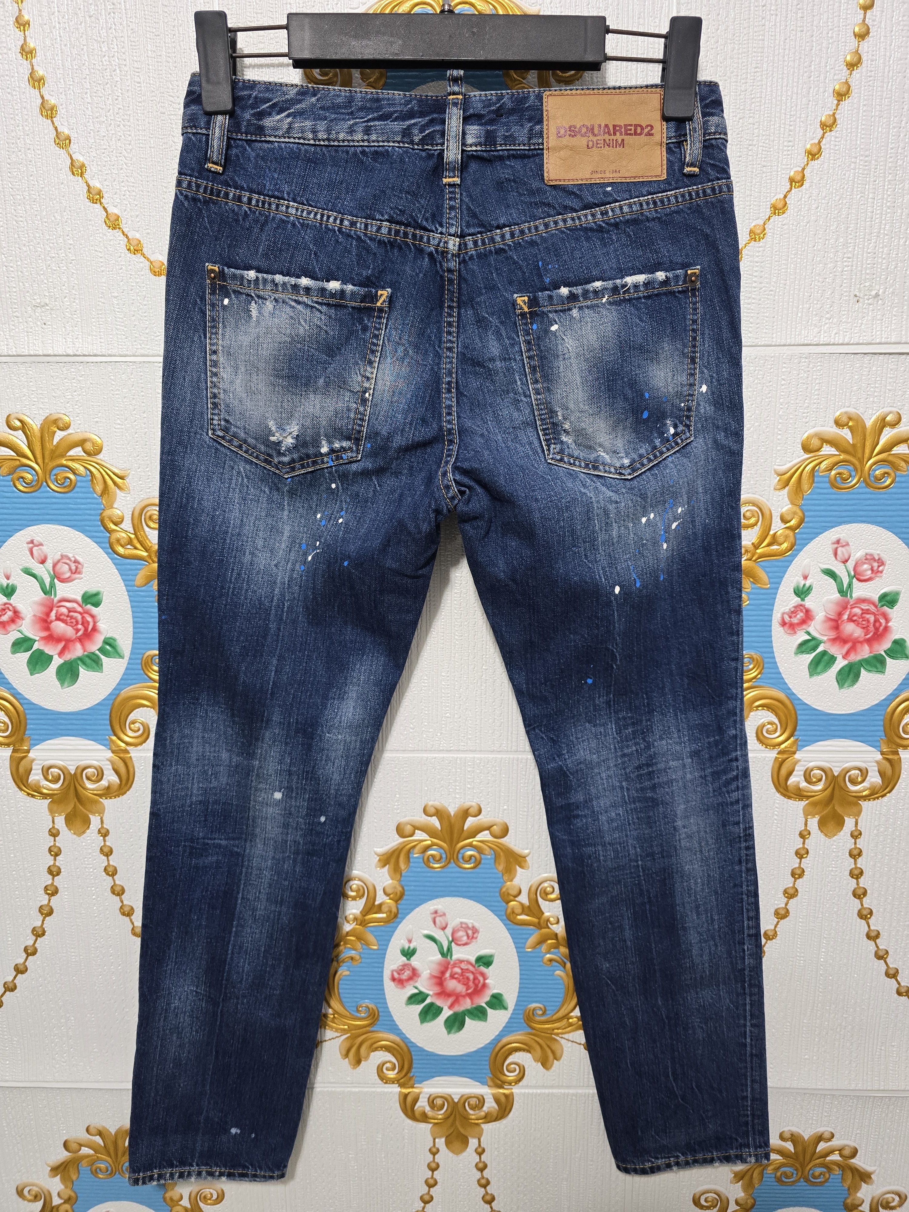 Dsquared2 Dsquared2 distressed jeans featuring a blue paint splatter Size 27" / US 4 / IT 40 - 7 Thumbnail