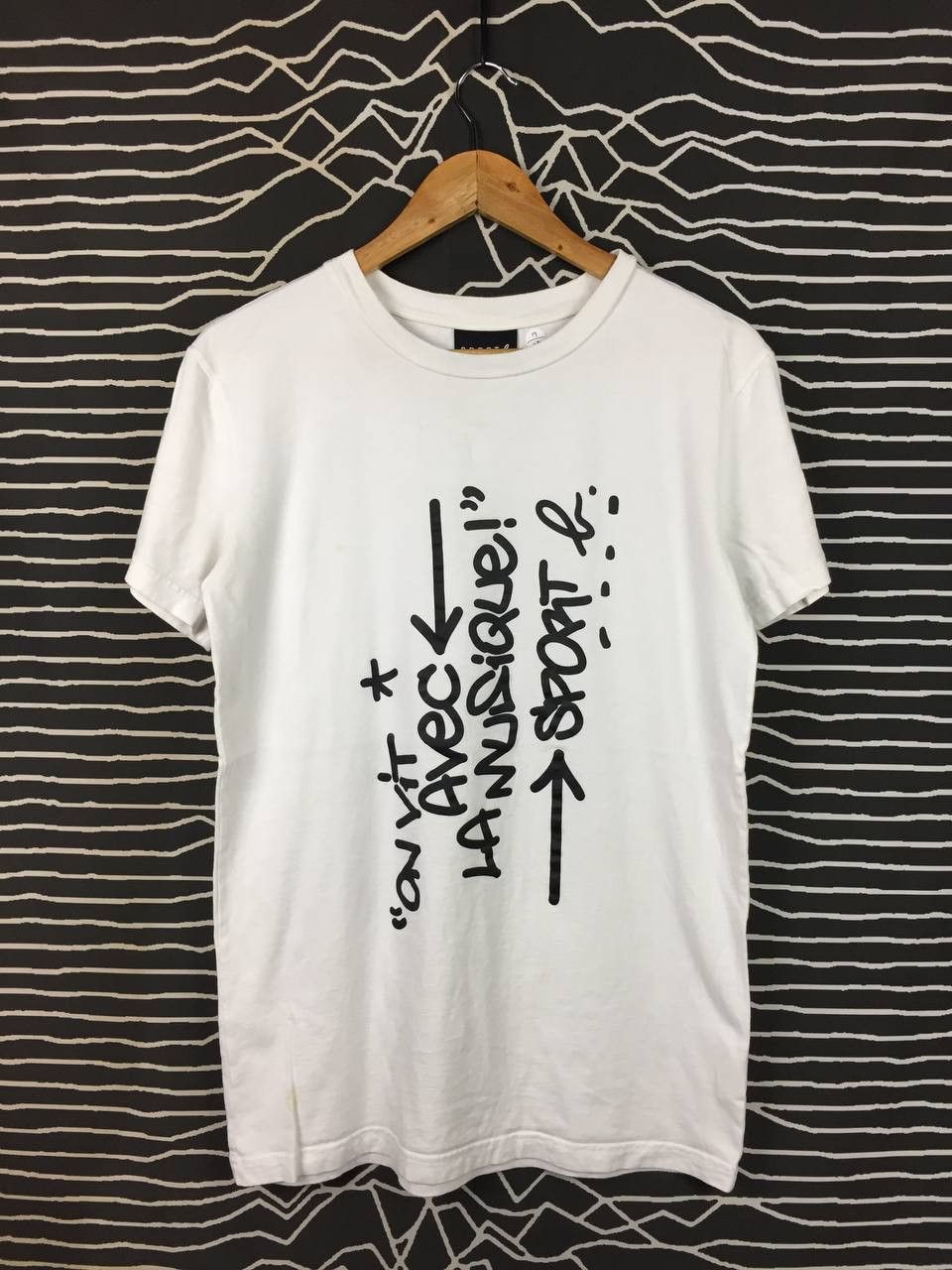 agnes b. SPORT b. Paris by Agnes b. We Live With Music Quote Tee Size US M / EU 48-50 / 2 - 1 Thumbnail