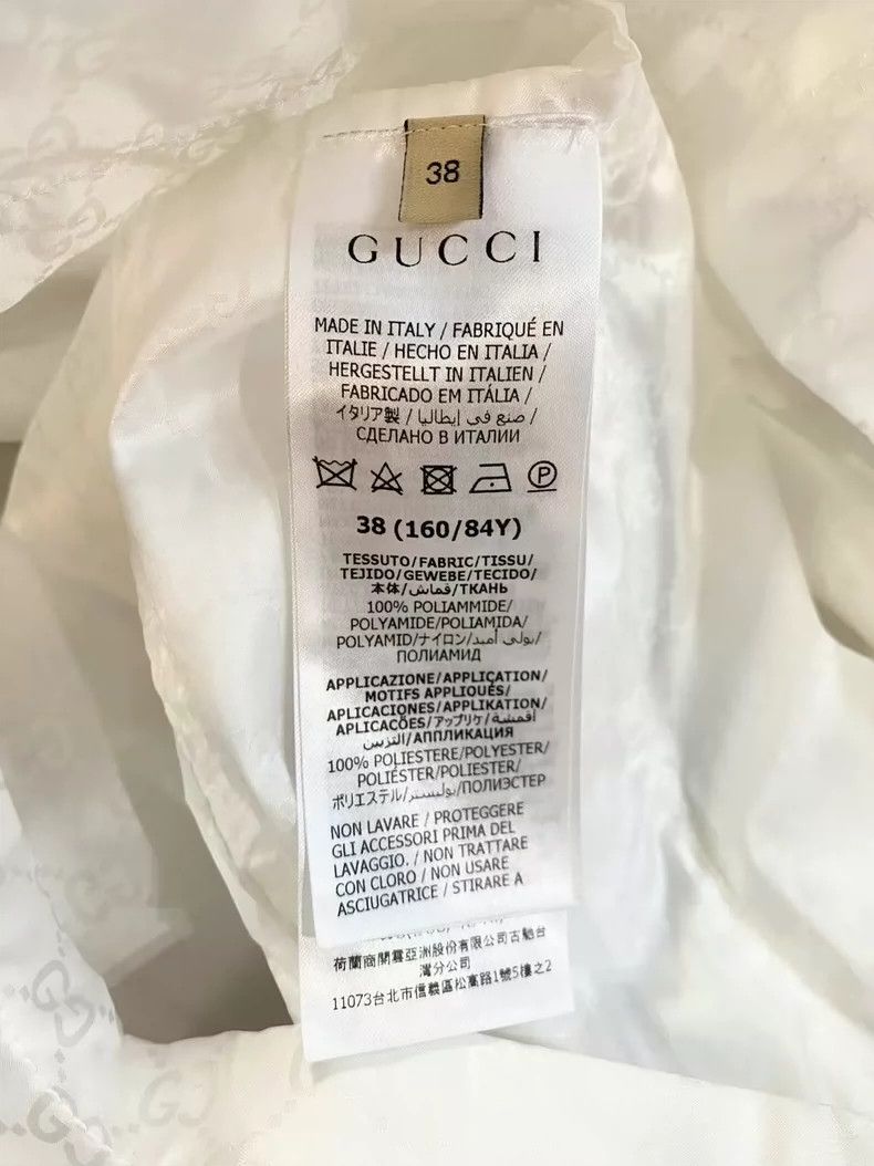 Gucci Gucci Size 38 White full logo hooded windbreaker jacket 250 Size US XXS / EU 40 - 6 Thumbnail