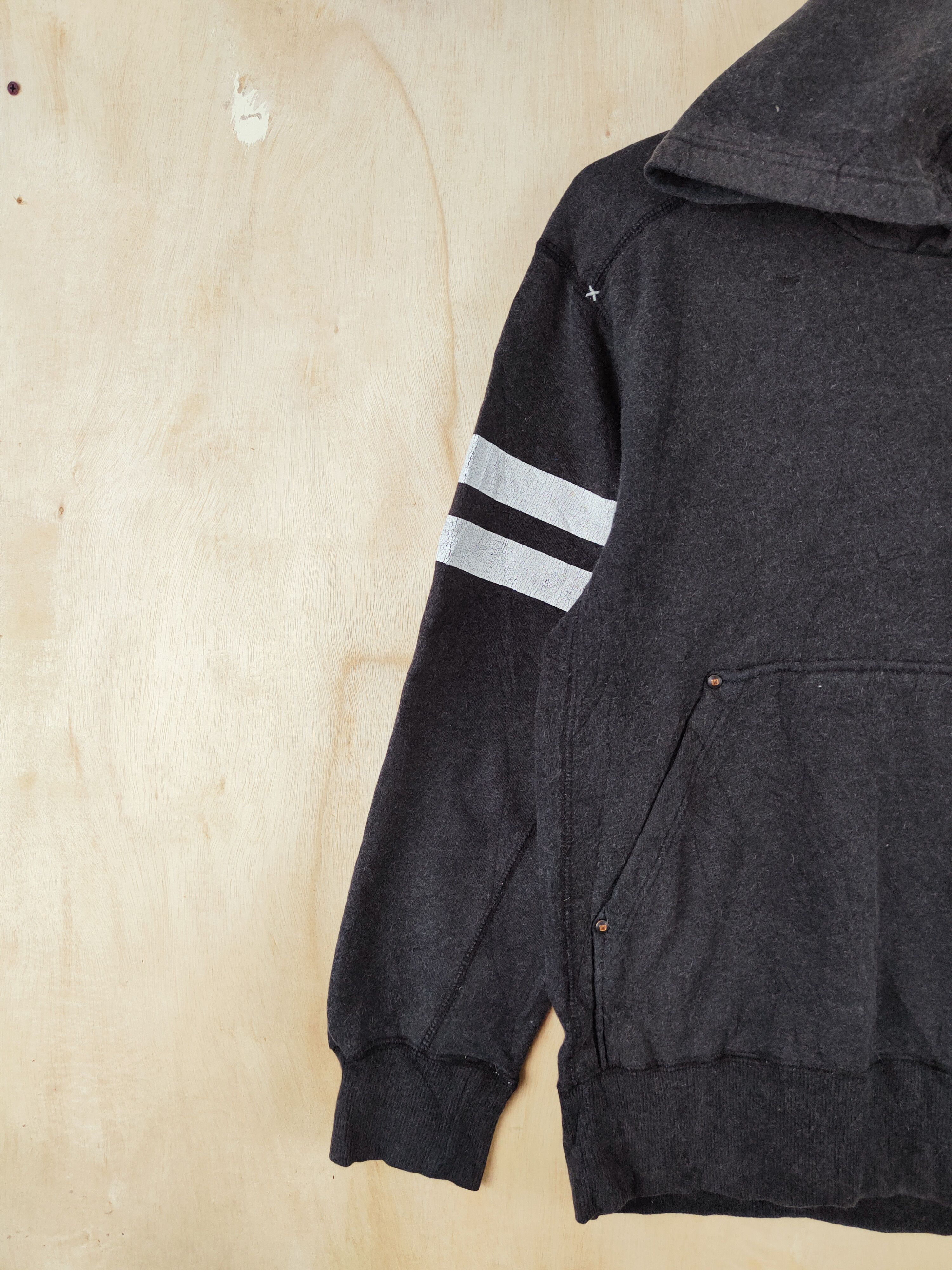 Japanese Brand × Vintage Vintage 💥 Wilson Black Faded Hoodie Sweatshirts Size US L / EU 52-54 / 3 - 3 Thumbnail