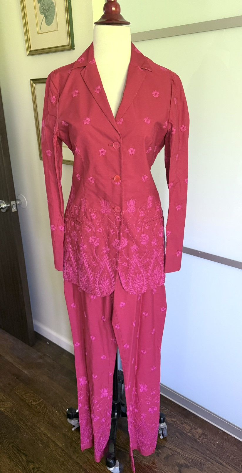 Romeo Gigli Romeo Gigli vintage floral embroidered suit Size M / US 6-8 / IT 42-44 - 1 Thumbnail