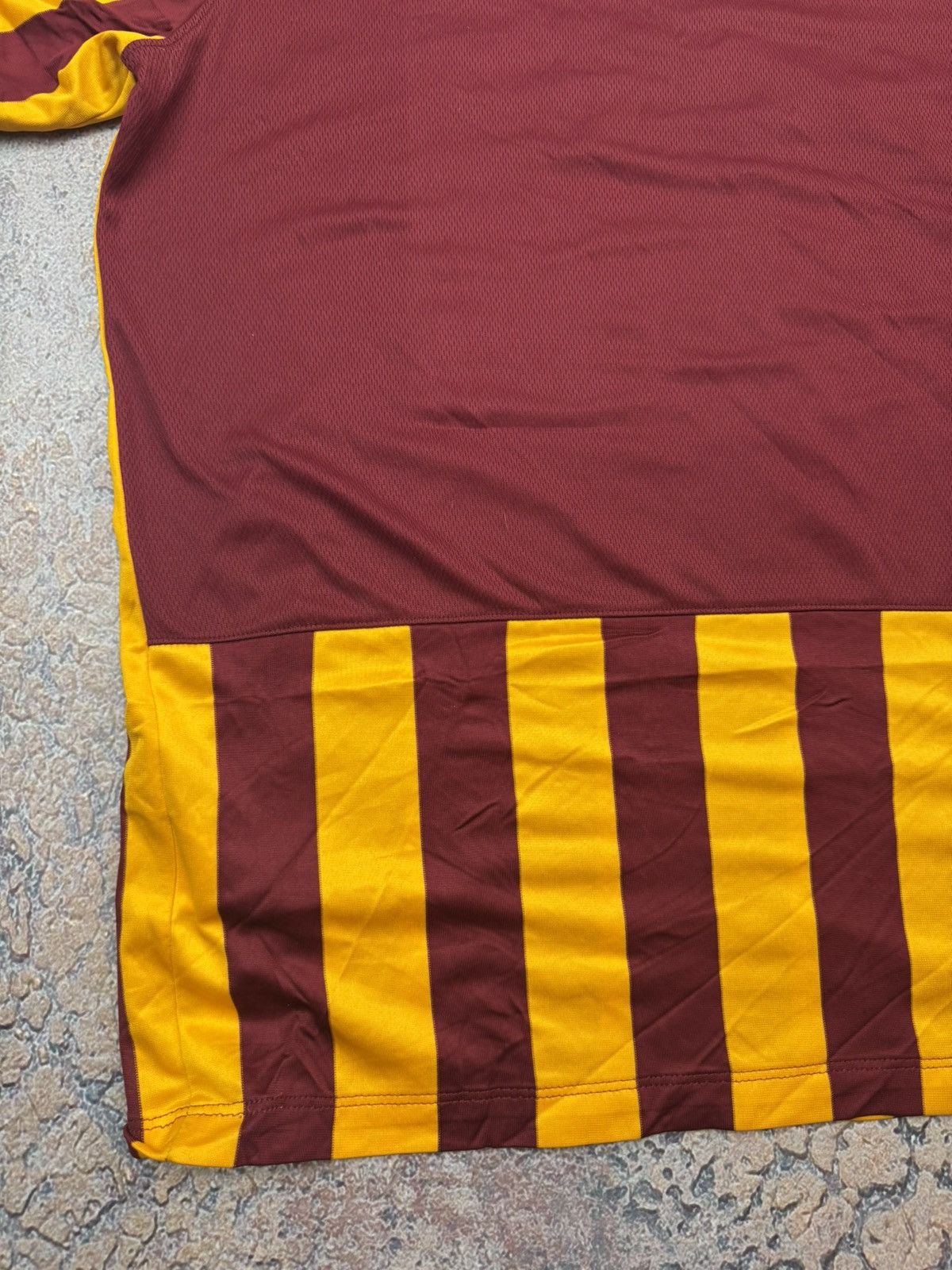 Nike Bradford City 14/15 Home Football Jersey Size US XXL / EU 58 / 5 - 8 Thumbnail