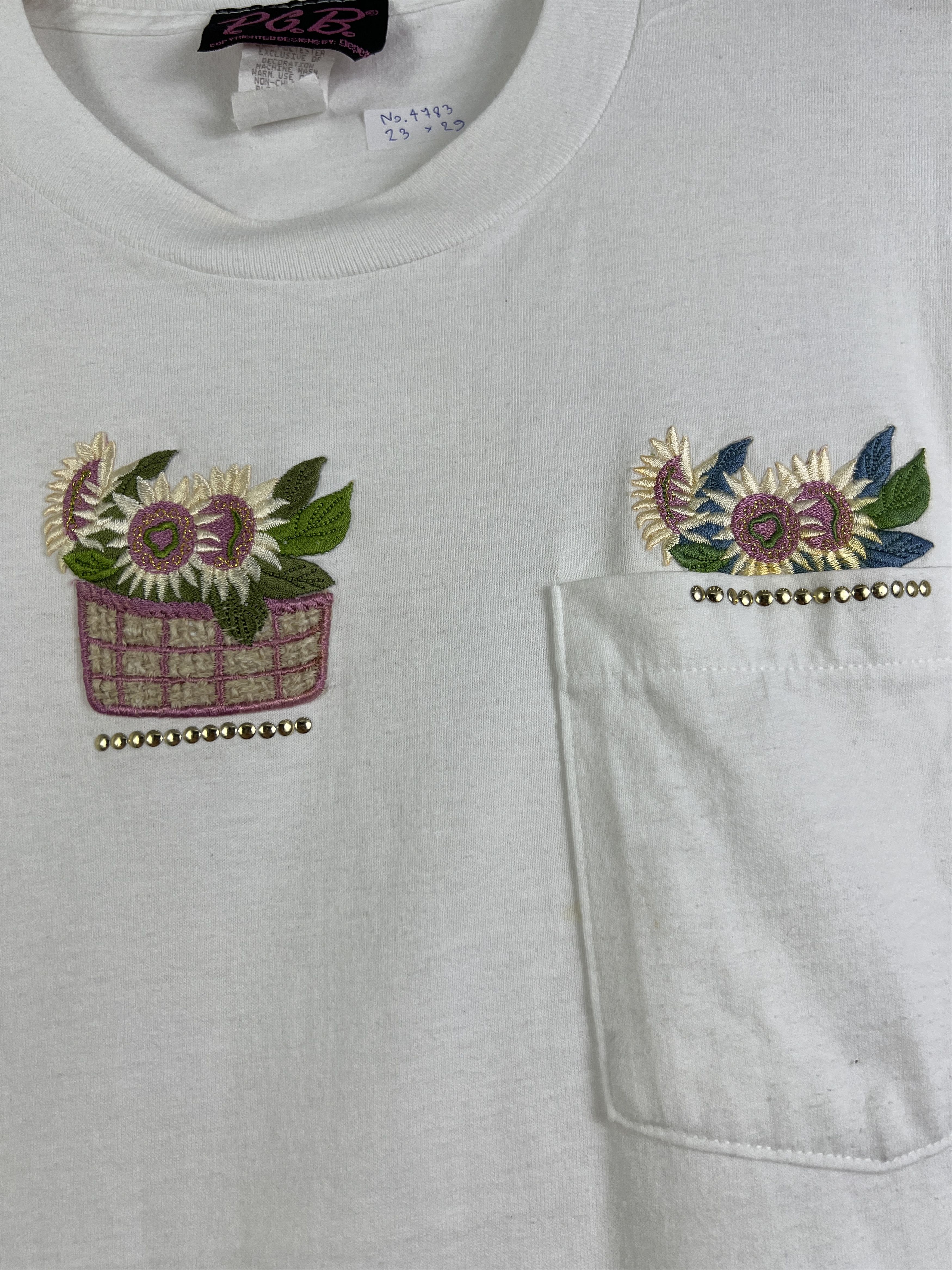 Vintage No.4783 Vintage 90s Floral Embroidery Pocket Tee (L) Size US L / EU 52-54 / 3 - 5 Thumbnail