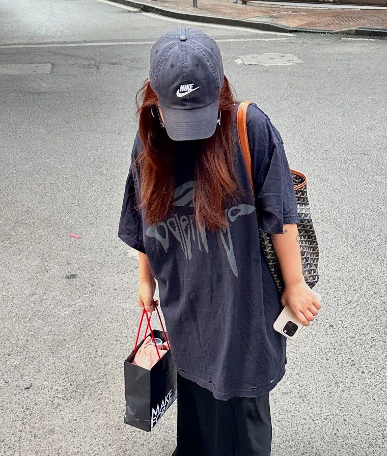 Balenciaga Balenciaga Black water-wash distressed 3B dissolved logo s Size US XL / EU 56 / 4 - 5 Thumbnail