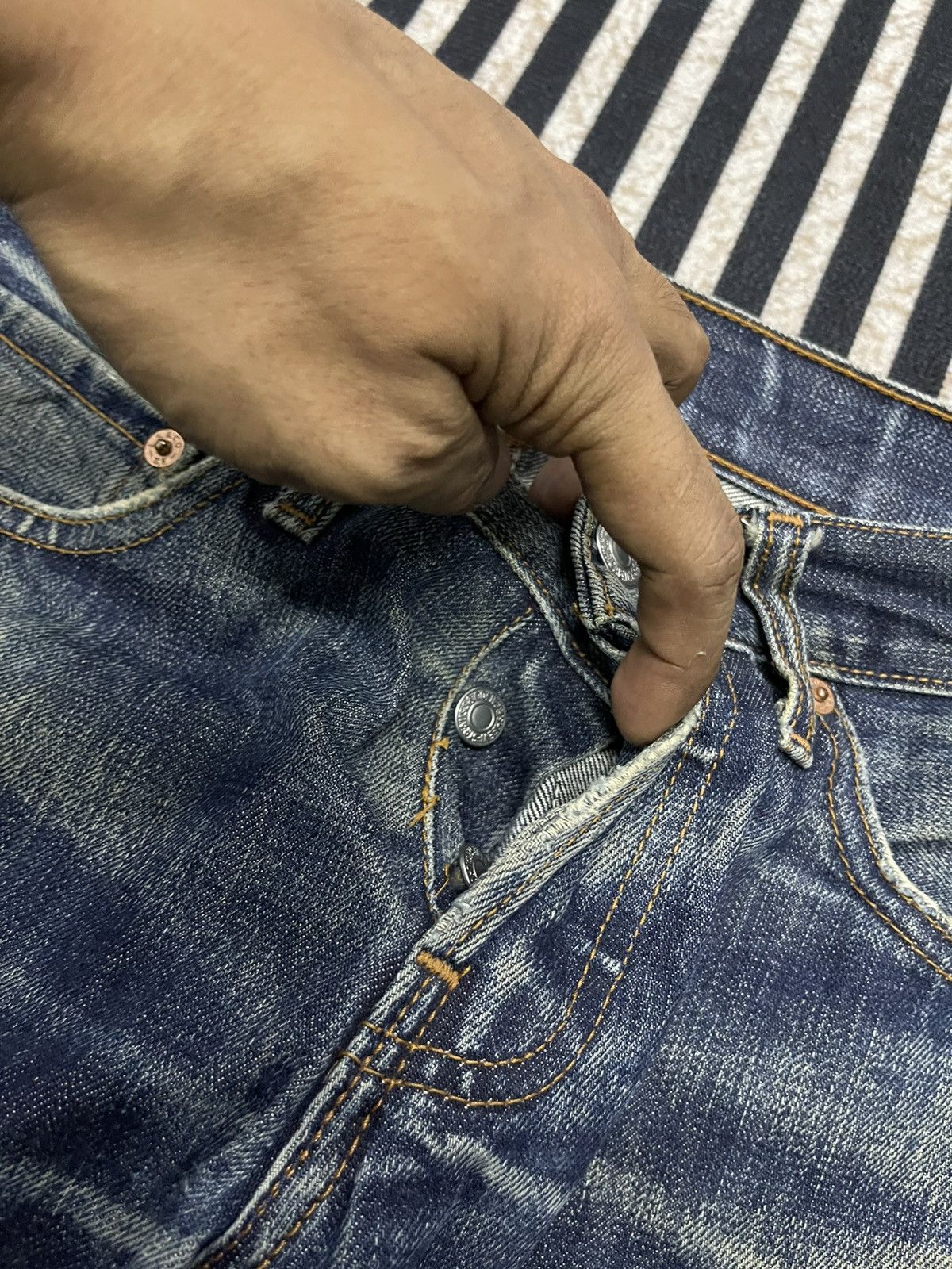 Levi's Vintage Clothing VINTAGE 90s LEVIS WASHABLE DISTRESSED JEANS NICE DESIGN Size 28" / US 6 / IT 42 - 10 Thumbnail