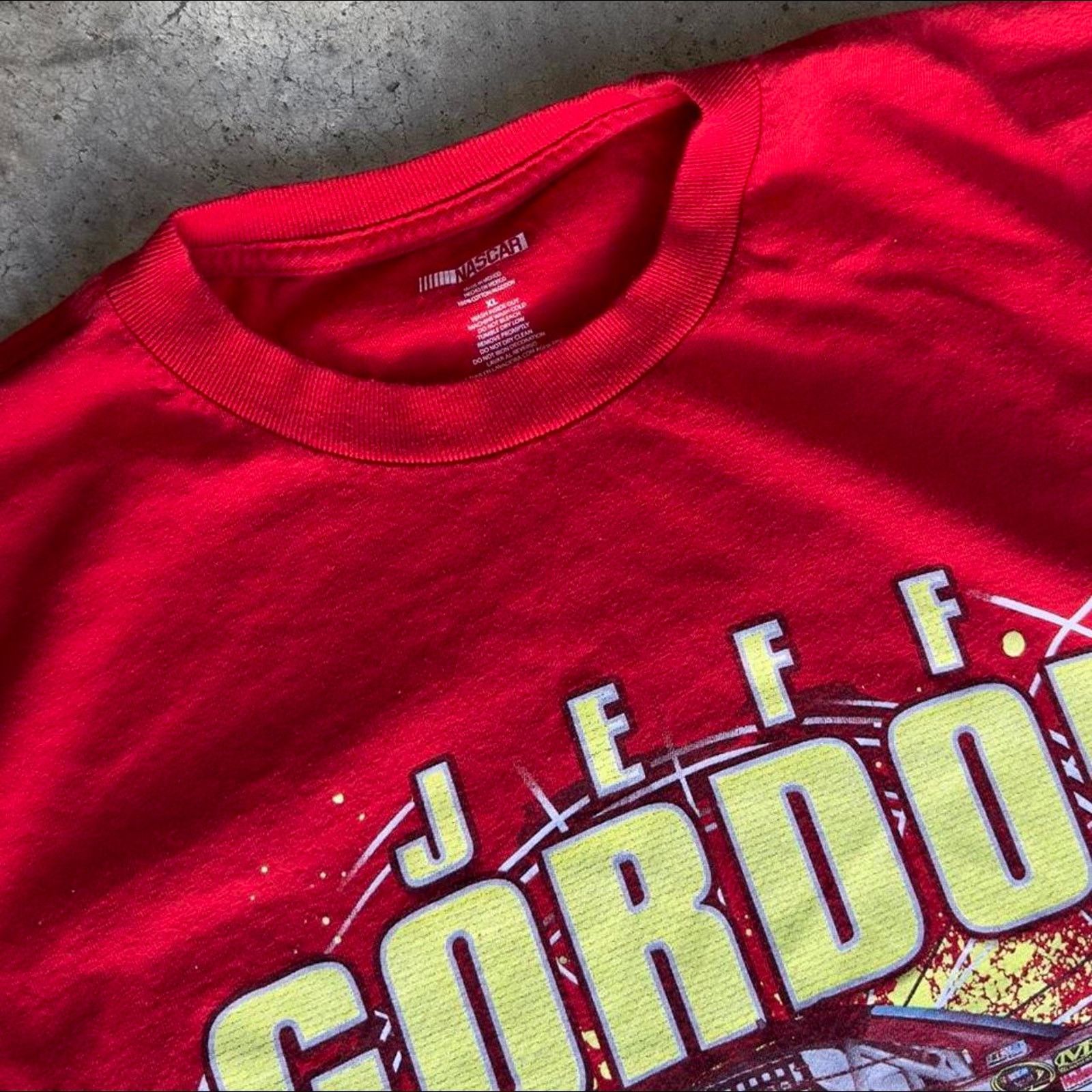Gildan × NASCAR Y2K Red Jeff Gordon NASCAR Red Racing T-Shirt Size US XL / EU 56 / 4 - 4 Thumbnail