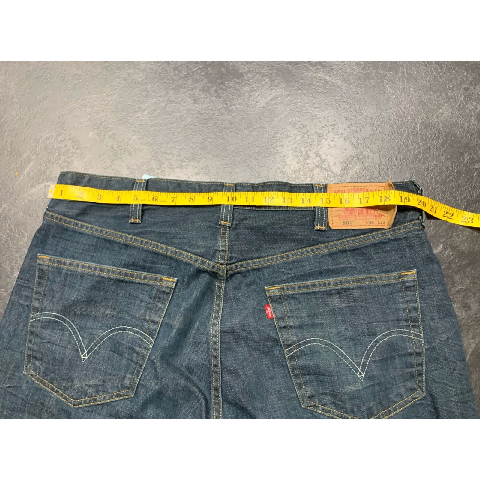 Levi's LEVI'S 501 Men's 40x32 Mid Rise Straight Leg Blue Black Denim Jeans Size US 40 / EU 56 - 5 Thumbnail