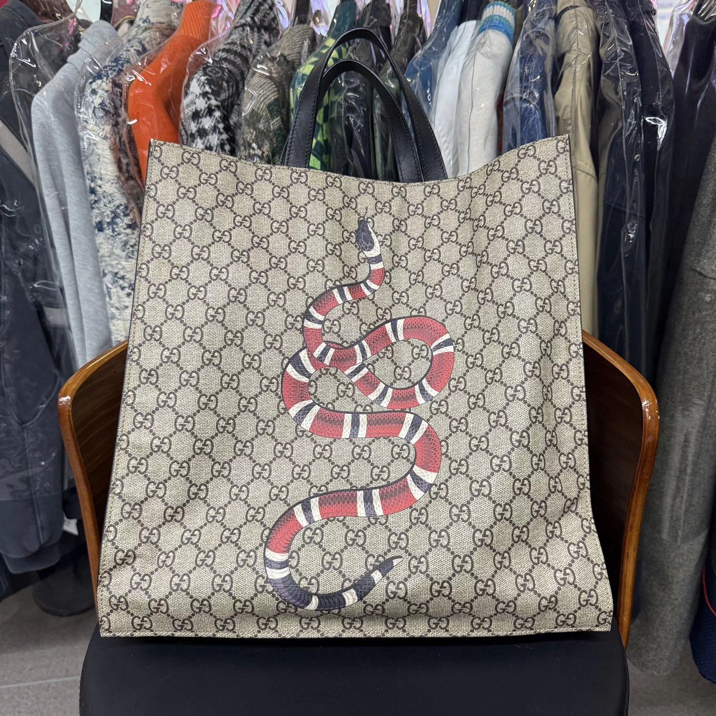 Gucci Gucci GG Supreme Coral Snake Tote MINT 2x used Size ONE SIZE - 1 Thumbnail