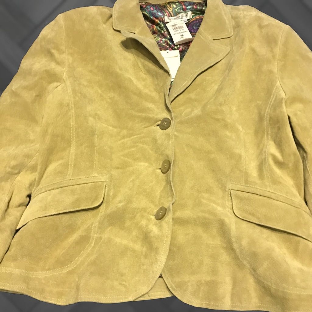 Coldwater Creek Coldwater Creek Blazer Short Sleeve Women Pxl Mustard Yellow Suede 3 Button Blazer Jacket Size XL / US 12-14 / IT 48-50 - 1 Thumbnail