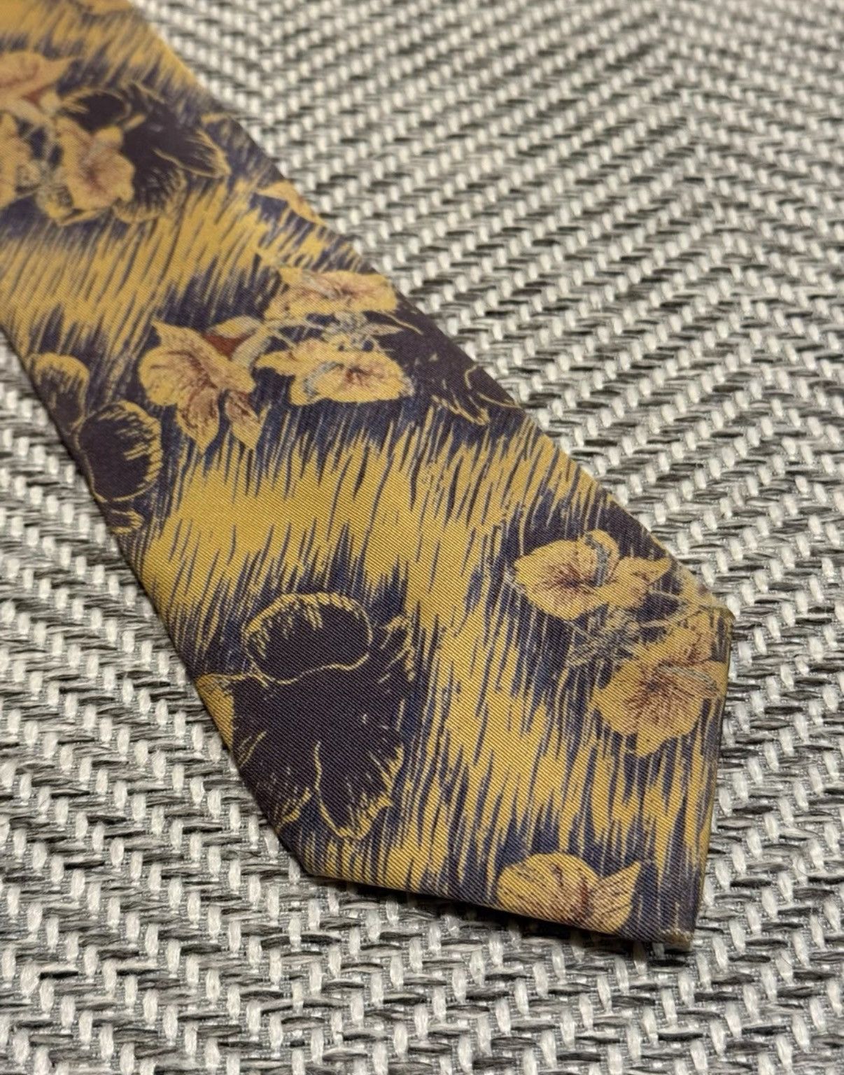 Jean Paul Gaultier Jean Paul Gaultier Hand-Painted Style Floral Print Tie K24 Size ONE SIZE - 3 Thumbnail