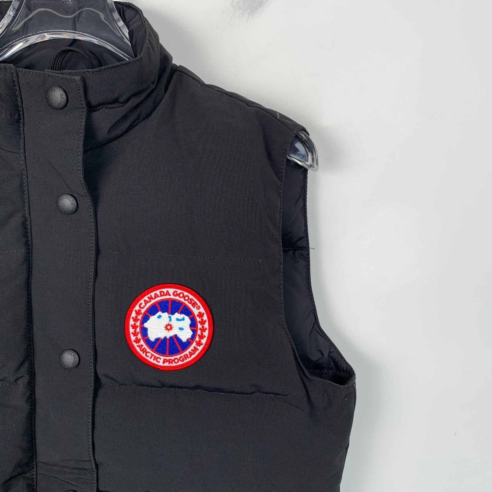 Canada Goose Canada Goose Black Logo Patch Zip-Up Down Vest (Size S) Size US S / EU 44-46 / 1 - 9 Thumbnail