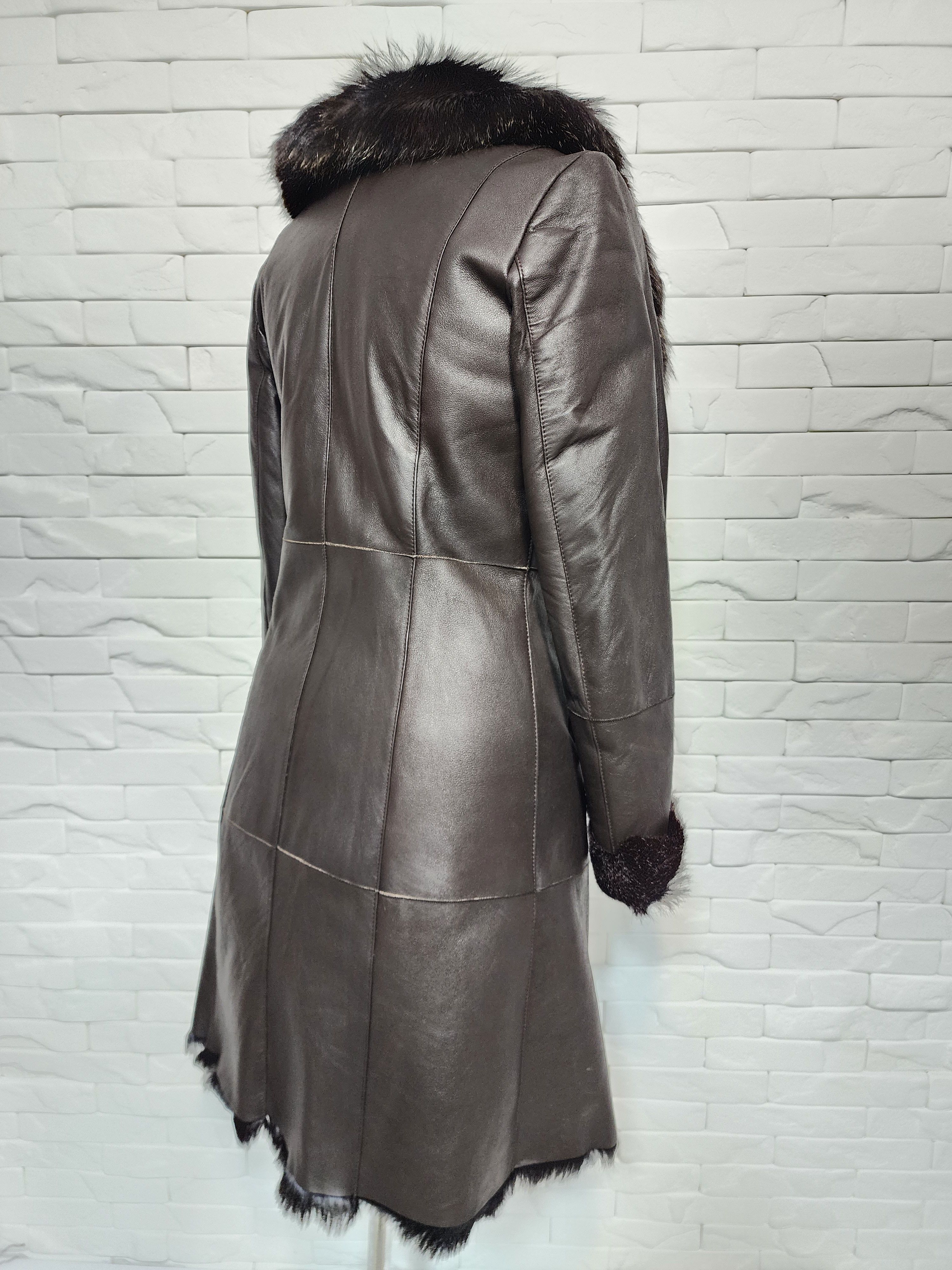 Uniqlo Women's Brown Sheepskin Coat: Genuine Fur Collar Size M / US 6-8 / IT 42-44 - 6 Thumbnail