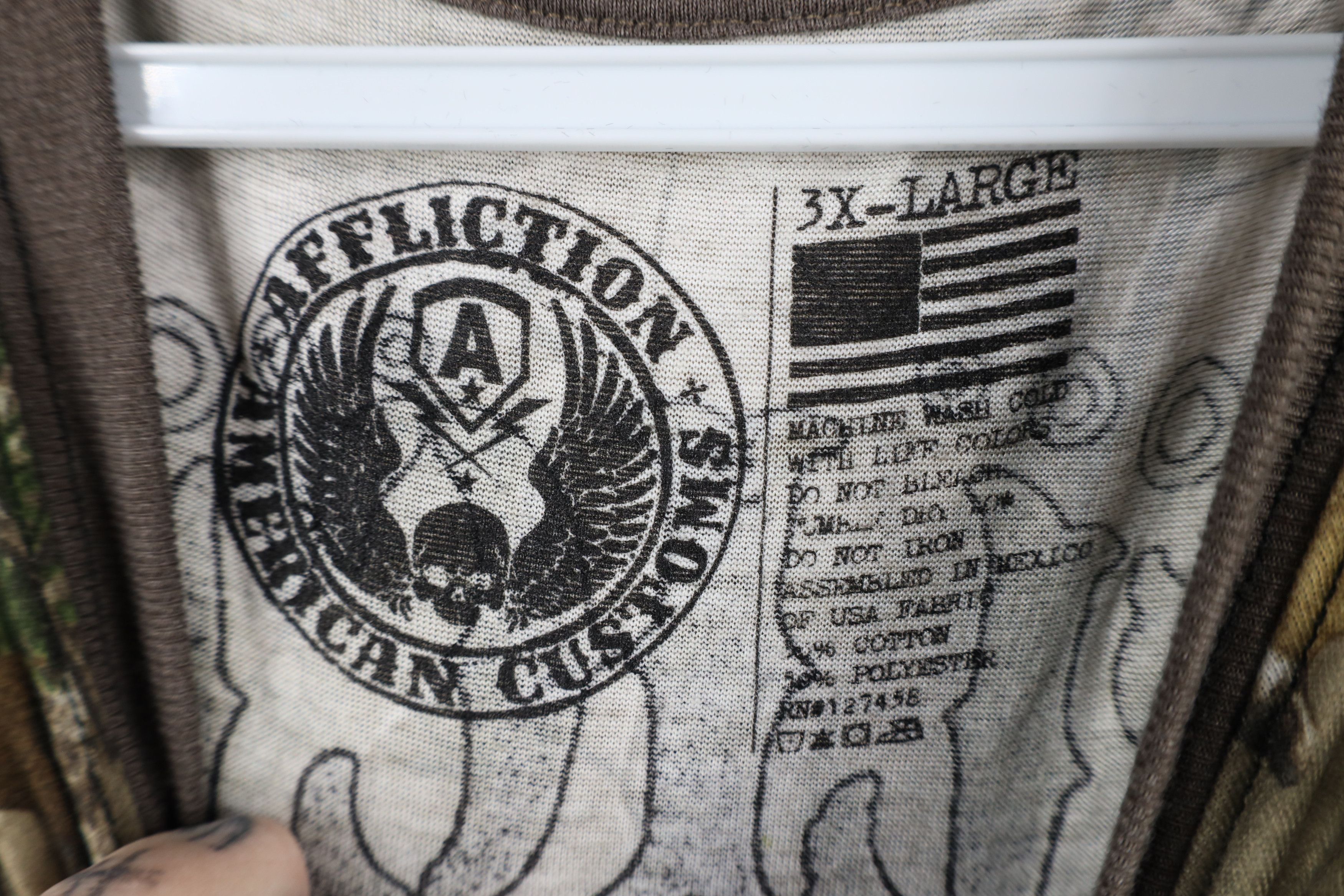 Affliction × Vintage Vintage Affliction Skull Tribal Camouflage UFC MMA T-Shirt Size US XXL / EU 58 / 5 - 7 Thumbnail