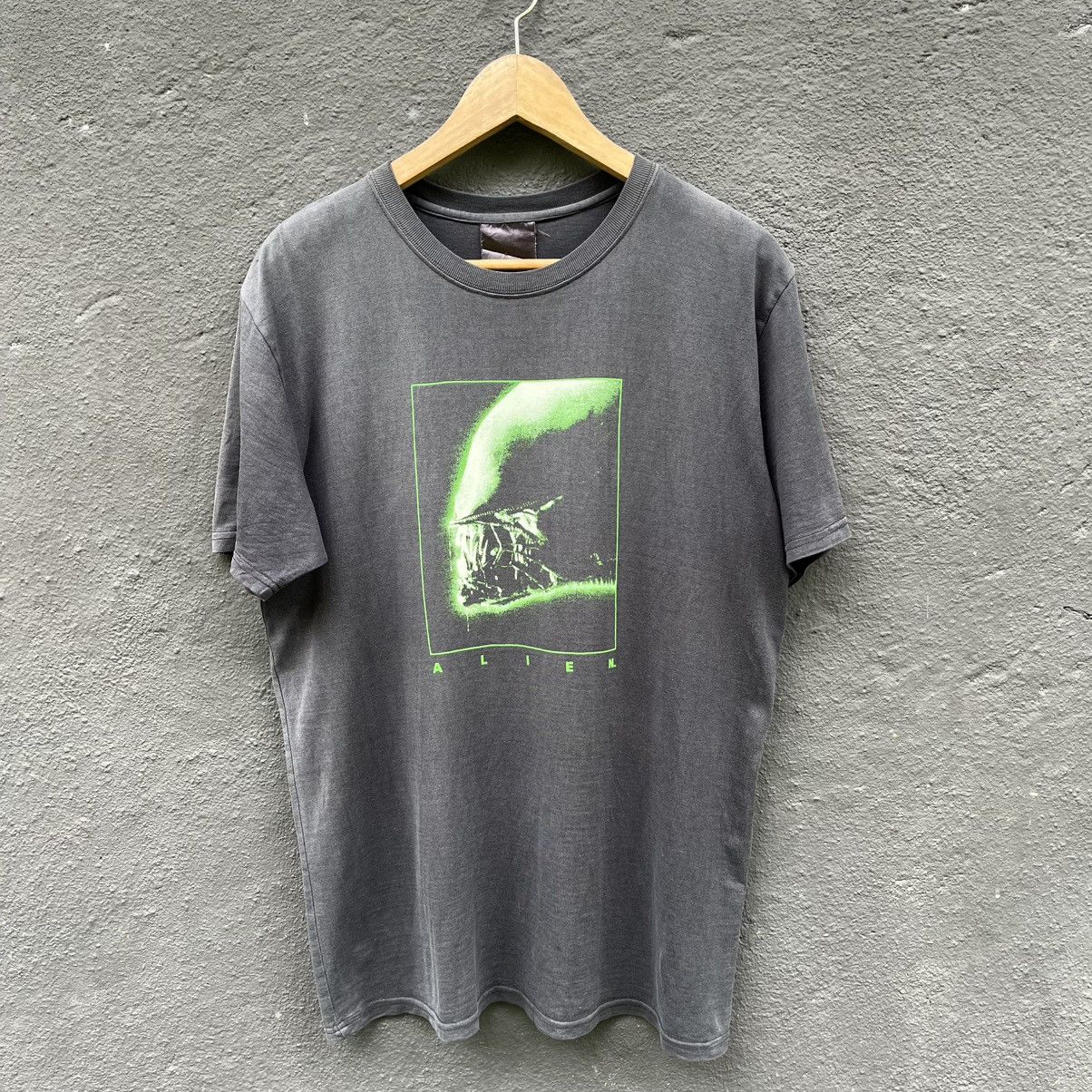Vintage Thrashed Faded Vintage Y2k Alien Movie Tee Size US L / EU 52-54 / 3 - 1 Thumbnail