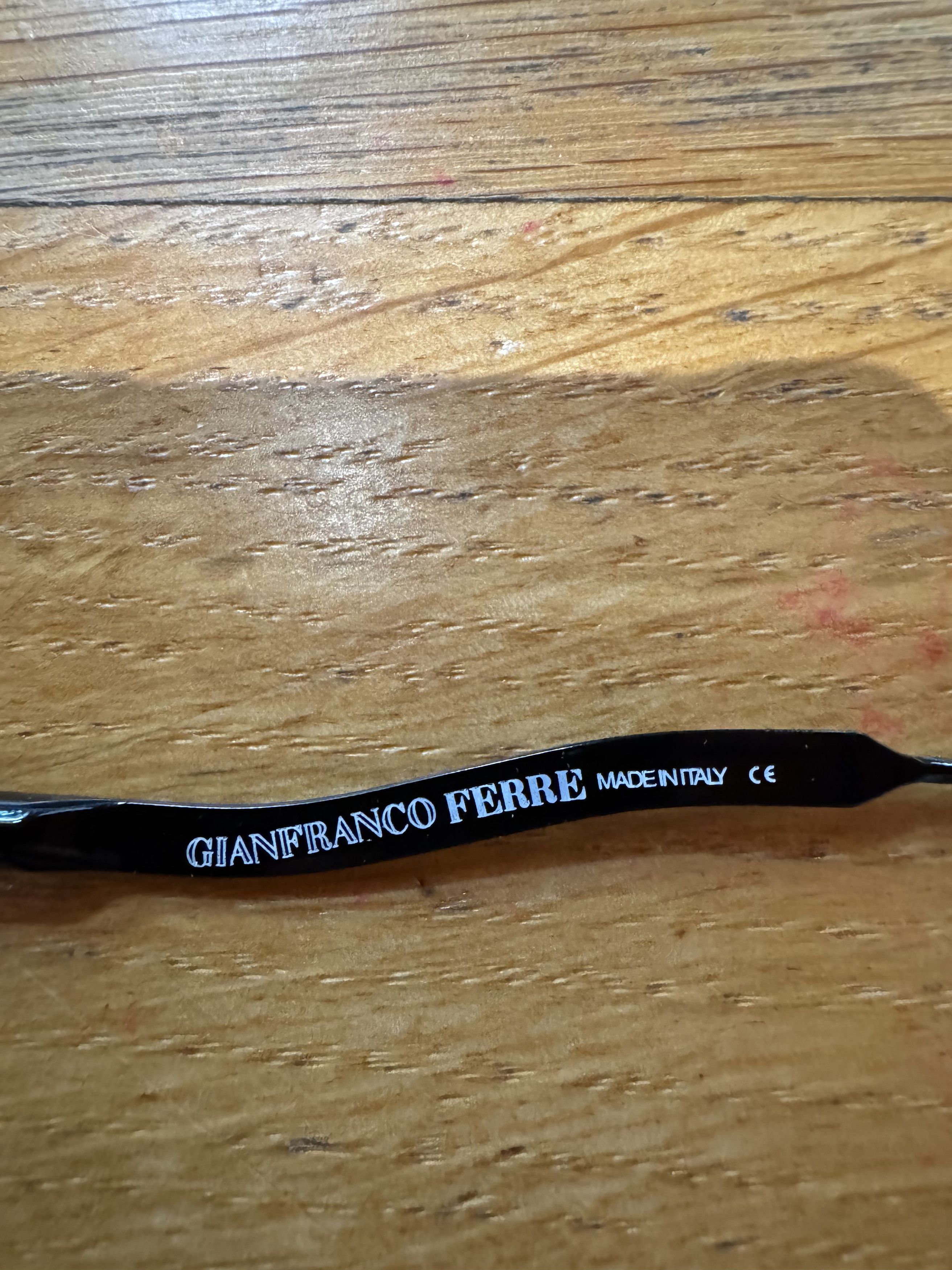 Gianfranco Ferre Gianfranco Ferre '90s Black Bent Temples Oval Sunglasses Size ONE SIZE - 4 Thumbnail