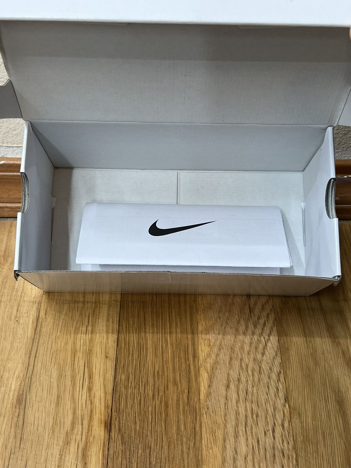 Nike × Stussy Stussy x Nike Victory Elite Light Bone Sunglasses Size ONE SIZE - 6 Thumbnail