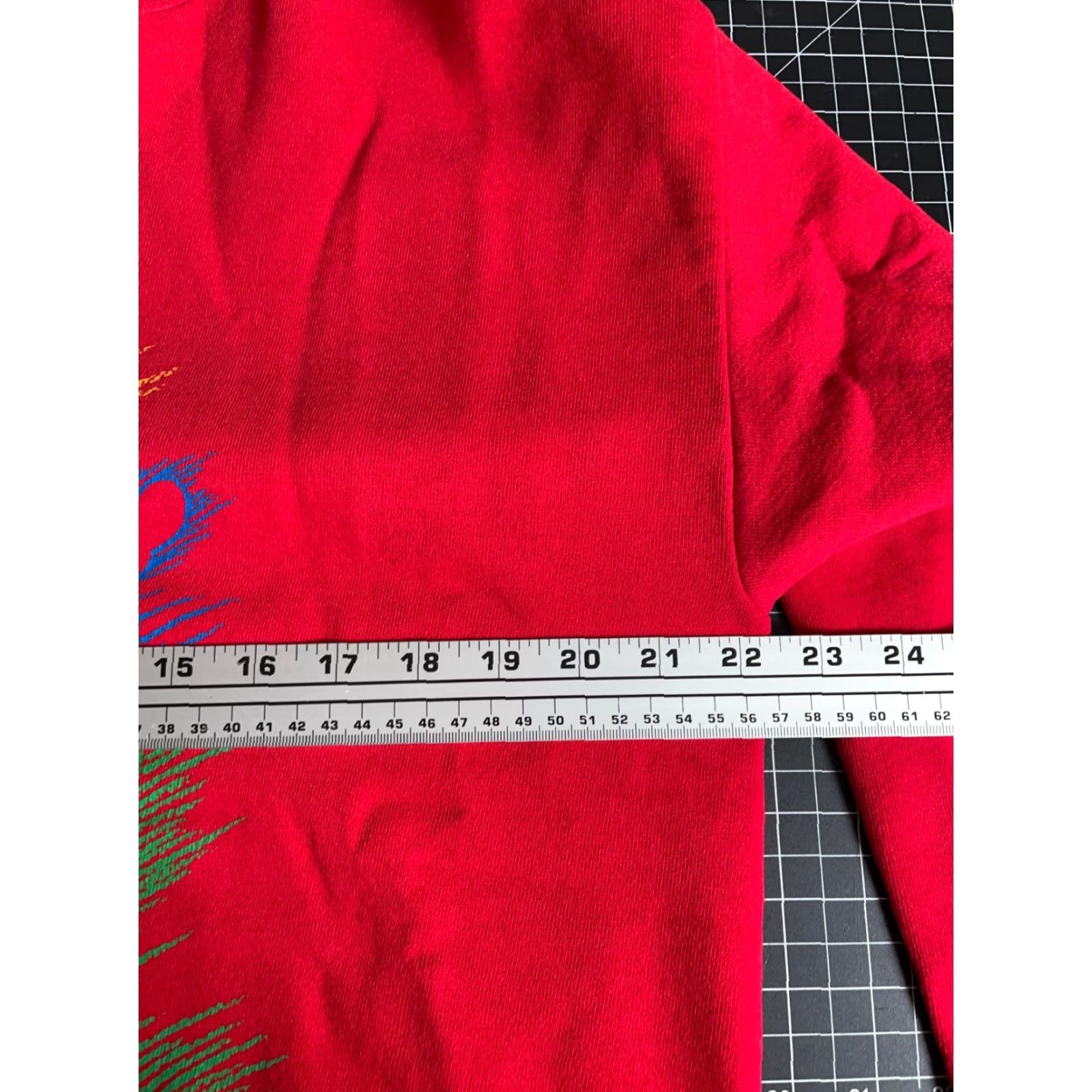 Disney VINTAGE Disney Mickey Mouse Sweatshirt Adult Large-XL Red Crewneck 90s Cartoon Retro Graphic Print Sweatshirt Men Size US L / EU 52-54 / 3 - 6 Thumbnail