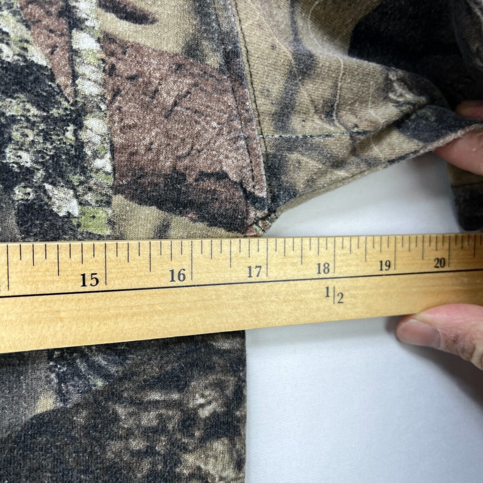 Vintage Vintage Y2K Mossy Oak Realtree Camo T-Shirt XS Size US XS / EU 42 / 0 - 6 Thumbnail
