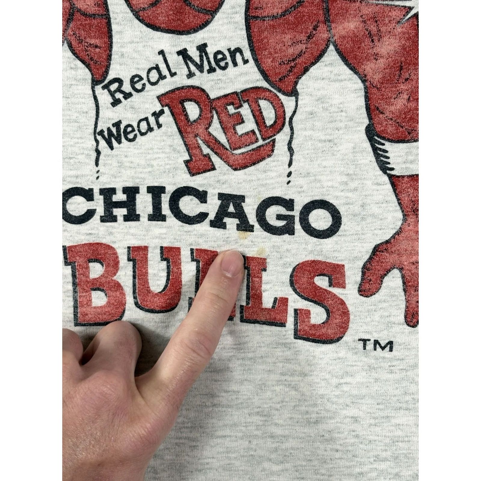 Fruit Of The Loom VINTAGE Chicago Bulls Real Men Wear Red Graphic T Shirt USA Made L Gray Mens 90s Sports World Champions Single Stitch Cotton Polyester Size US L / EU 52-54 / 3 - 3 Thumbnail