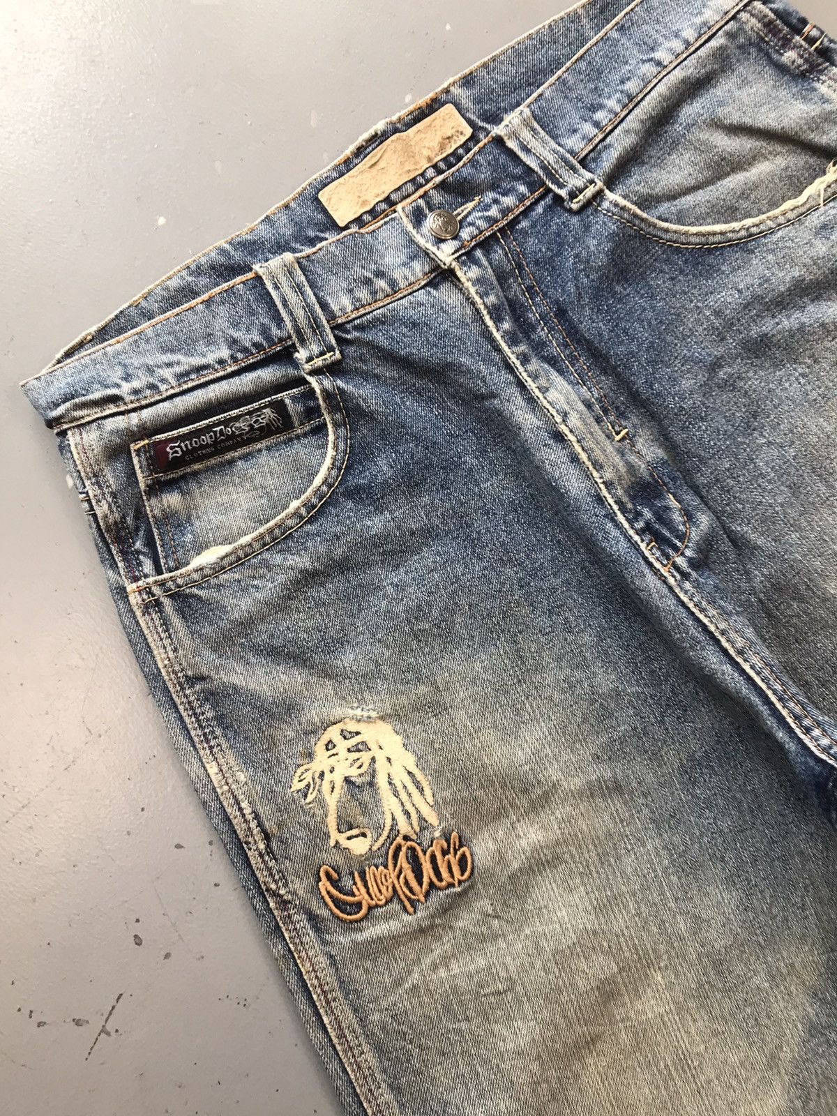 Snoop Dogg × Vintage Vintage snoop dogg embroidered distressed denim Size US 34 / EU 50 - 8 Thumbnail