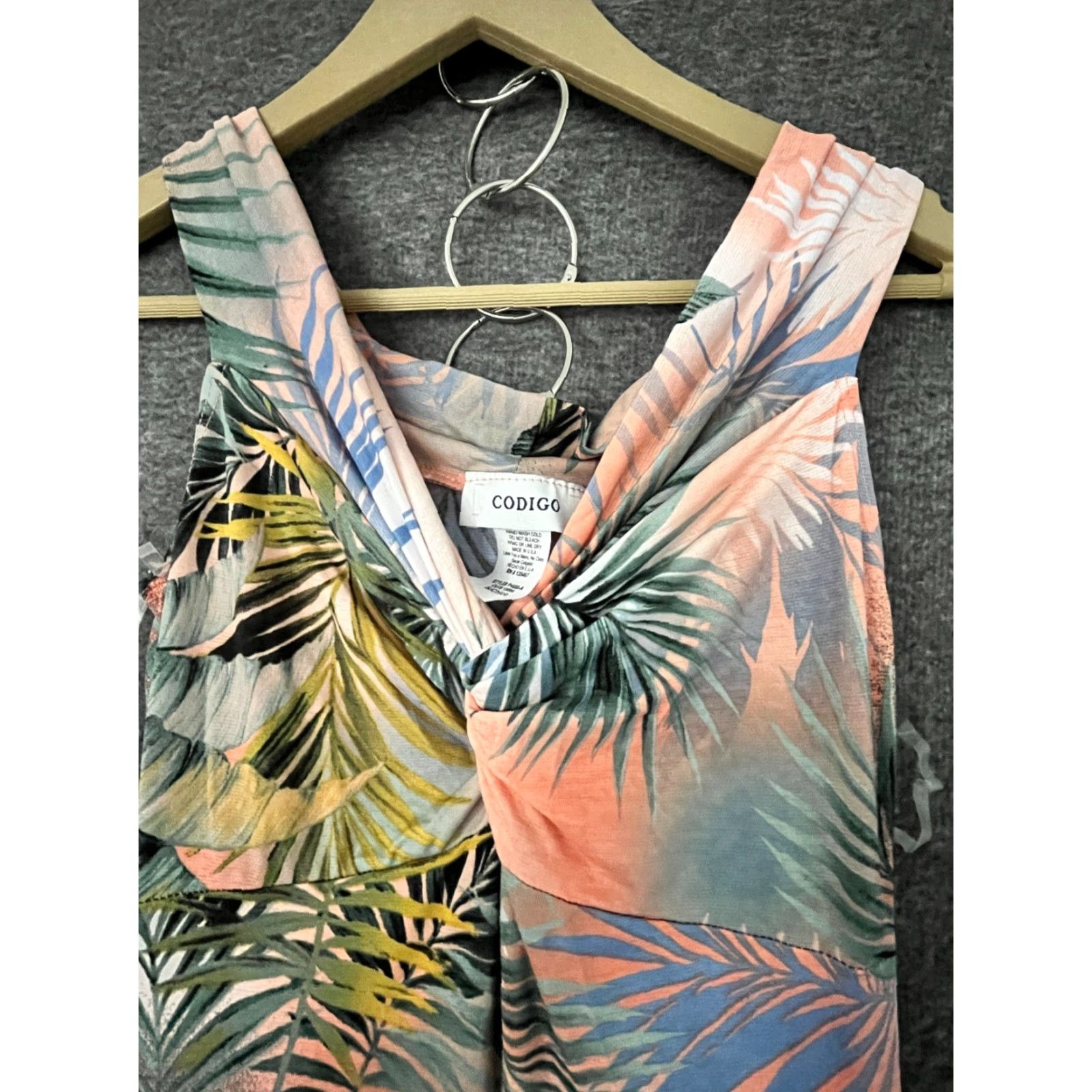 Vintage Codigo Women's Romper Hawaii S Ivory Hawaiian Graphic Leaves Tropical Sleeveless Pockets Straps Slim Flared Hem 33 In Inseam Summer Spring Size 28" / US 6 / IT 42 - 3 Thumbnail