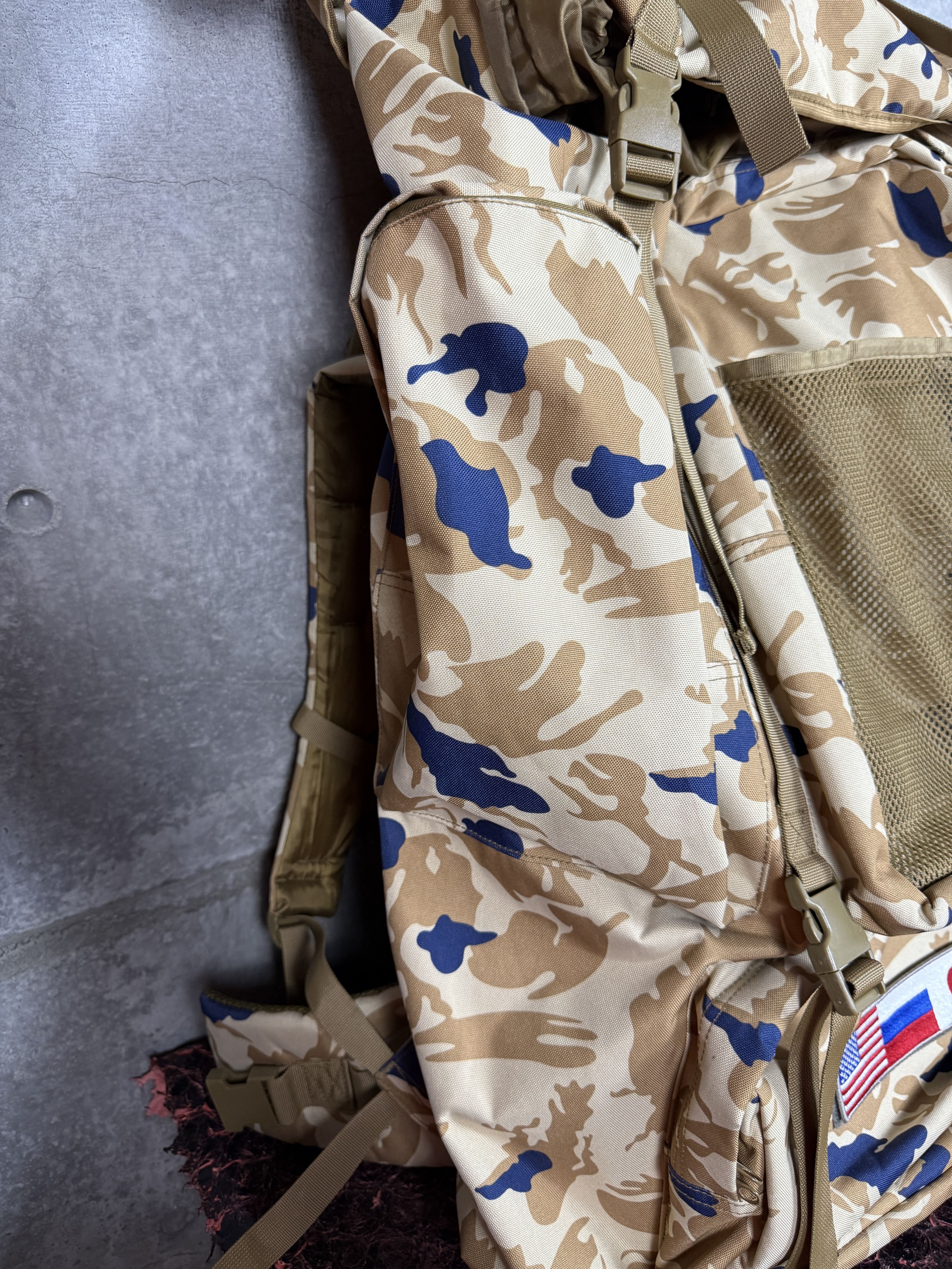 Gosha Rubchinskiy HUUGE Gosha Rubchinskiy Large Camo Backpack Size ONE SIZE - 6 Thumbnail