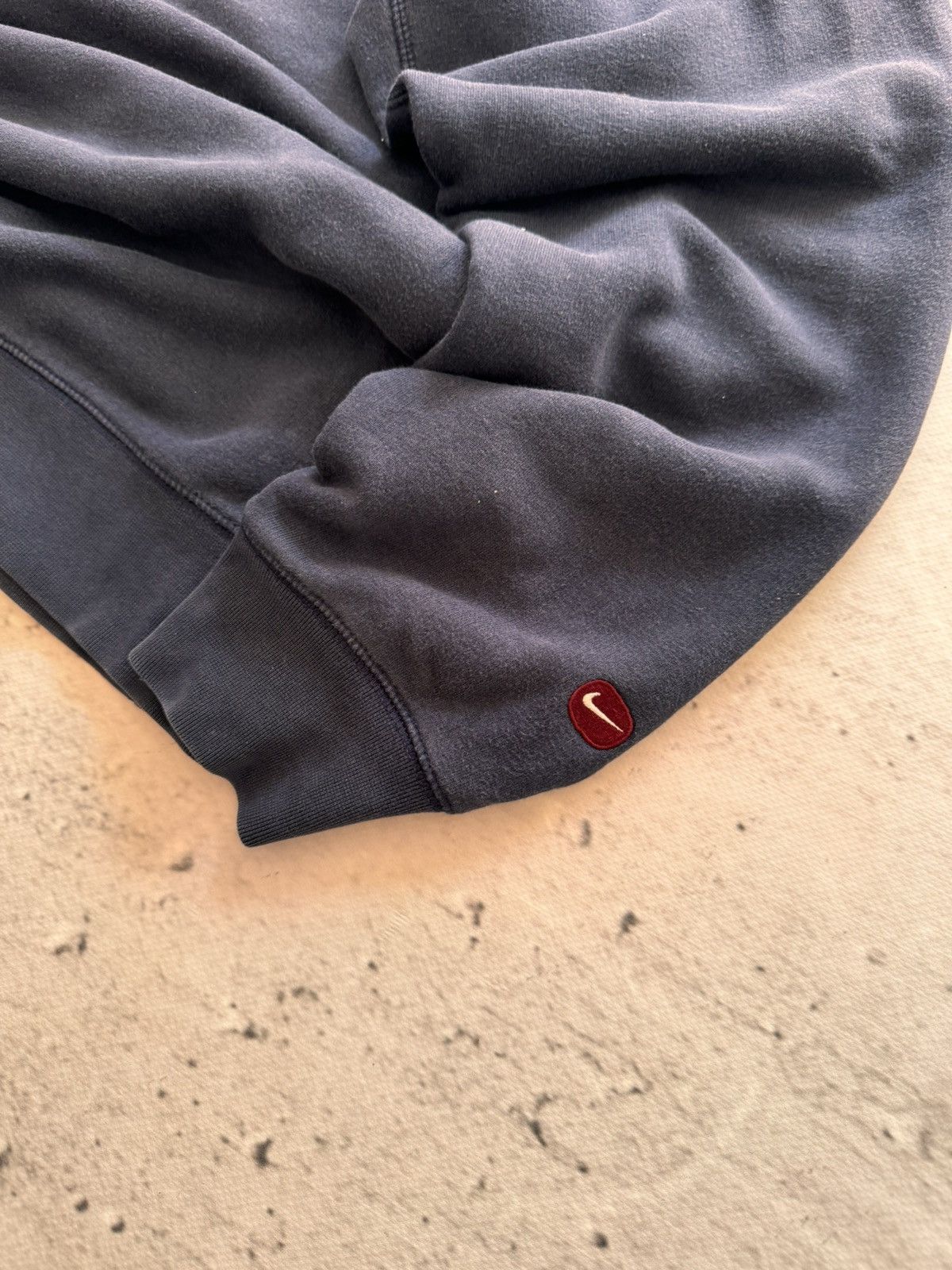 Nike × Vintage NIKE VINTAGE CENTER LOGO OVERSIZE BOXY SWEATSHIRT Size US L / EU 52-54 / 3 - 3 Thumbnail